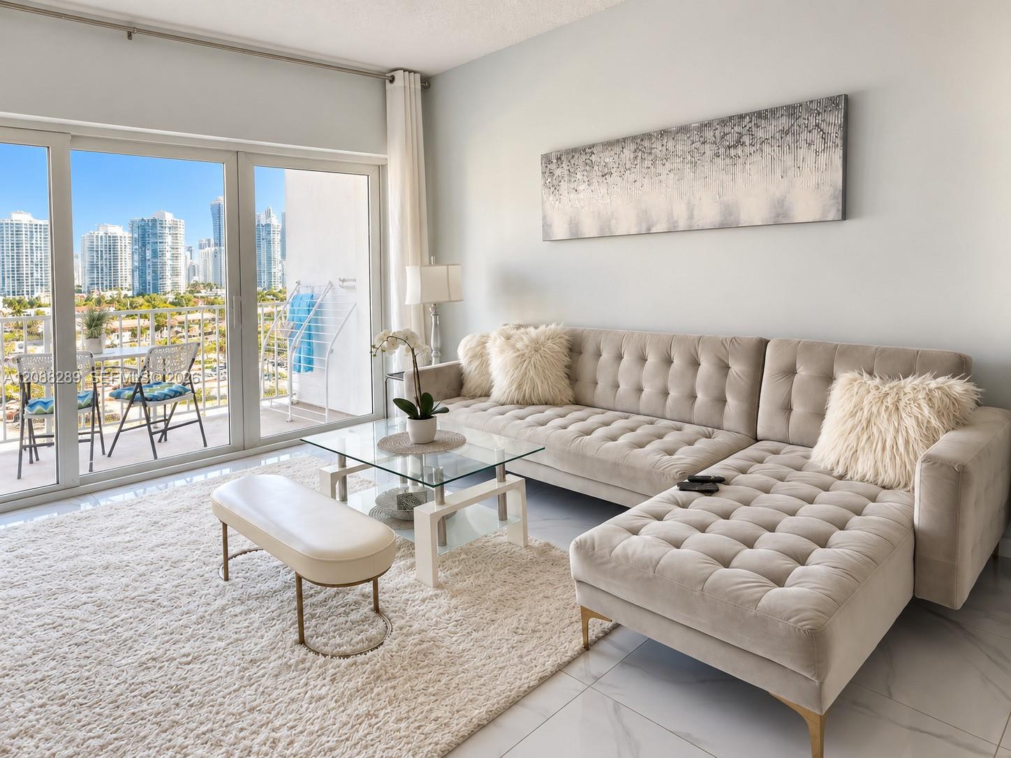 See details 717 1 / 2 762 sq. ft. $ 2026-09-13 0 Photo
