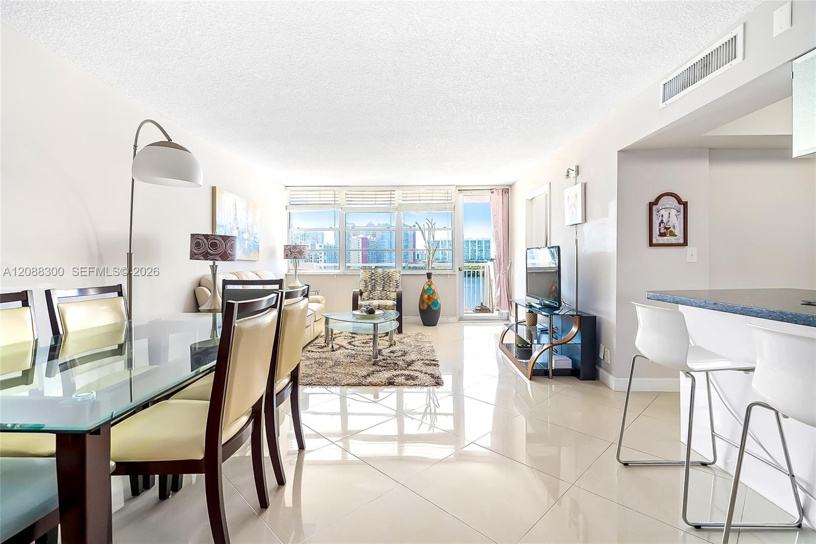 See details 801 2 / 2 975 sq. ft. $ 2026-09-13 0 Photo