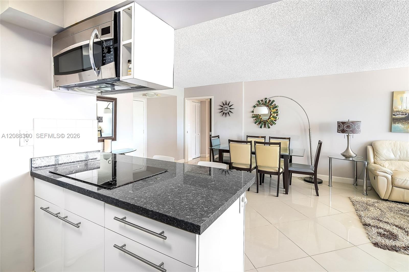 See details 801 2 / 2 975 sq. ft. $ 2026-09-13 0 Photo