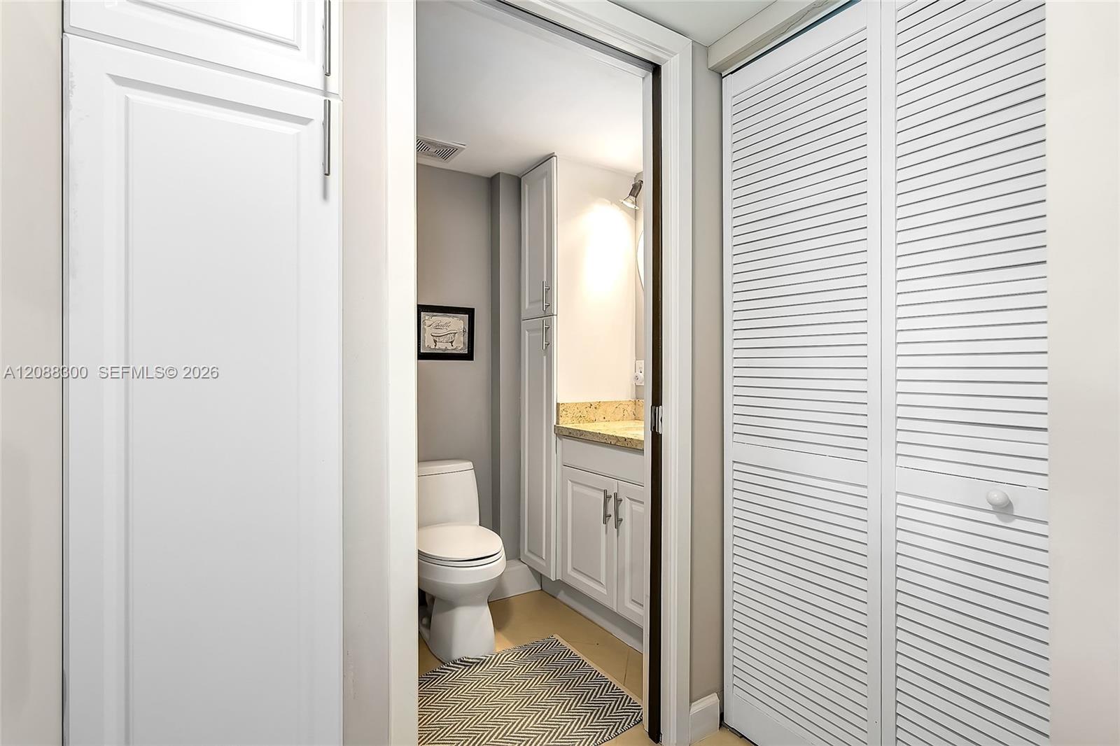 See details 801 2 / 2 975 sq. ft. $ 2026-09-13 0 Photo