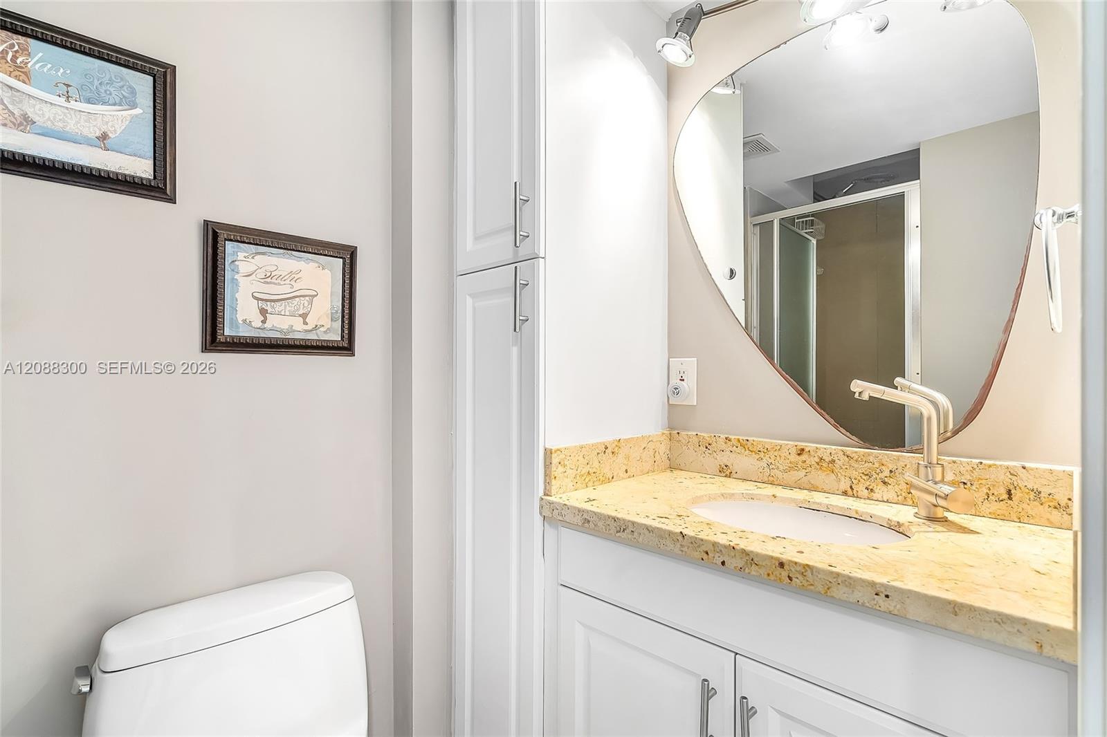See details 801 2 / 2 975 sq. ft. $ 2026-09-13 0 Photo