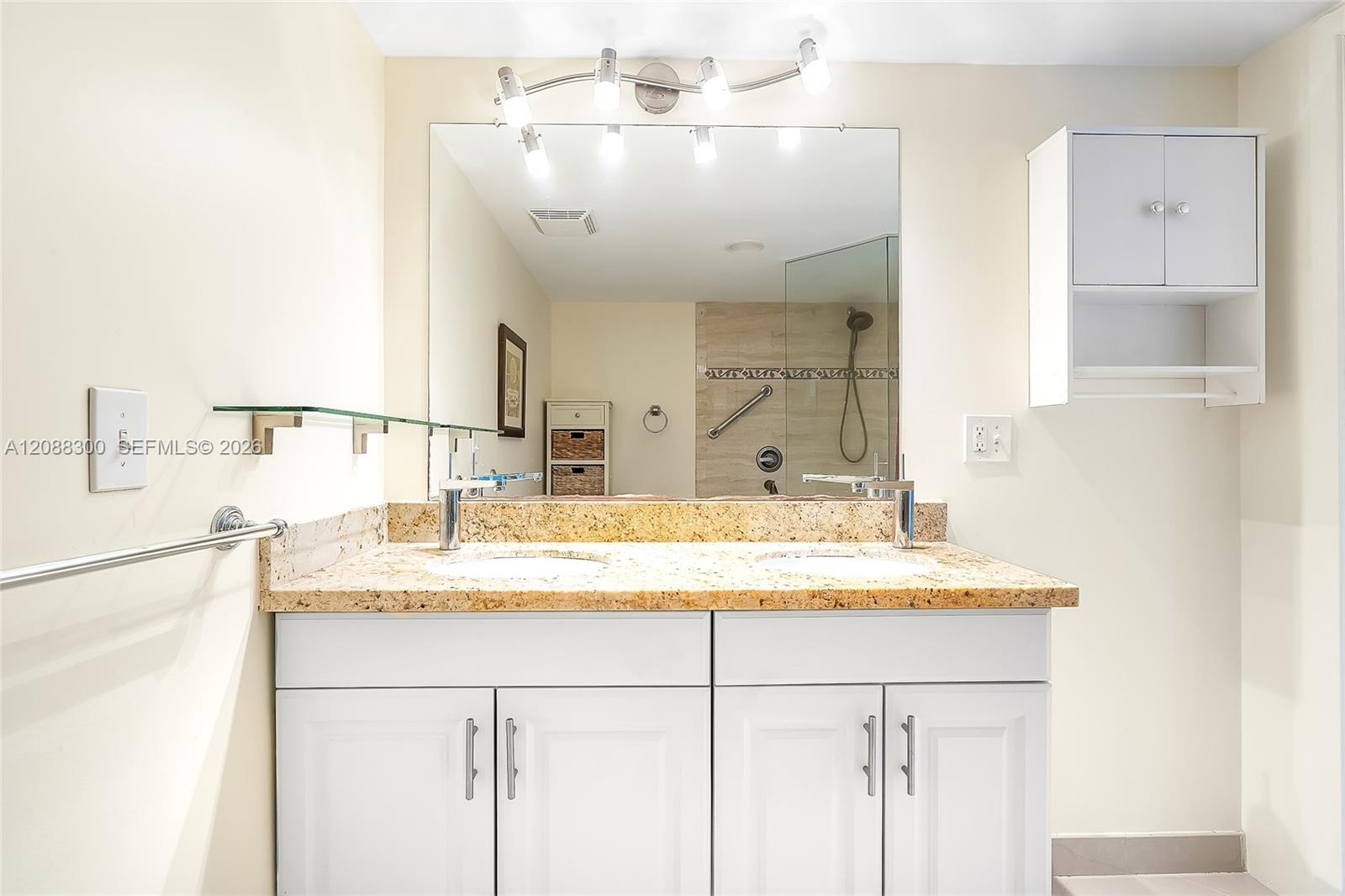See details 801 2 / 2 975 sq. ft. $ 2026-09-13 0 Photo