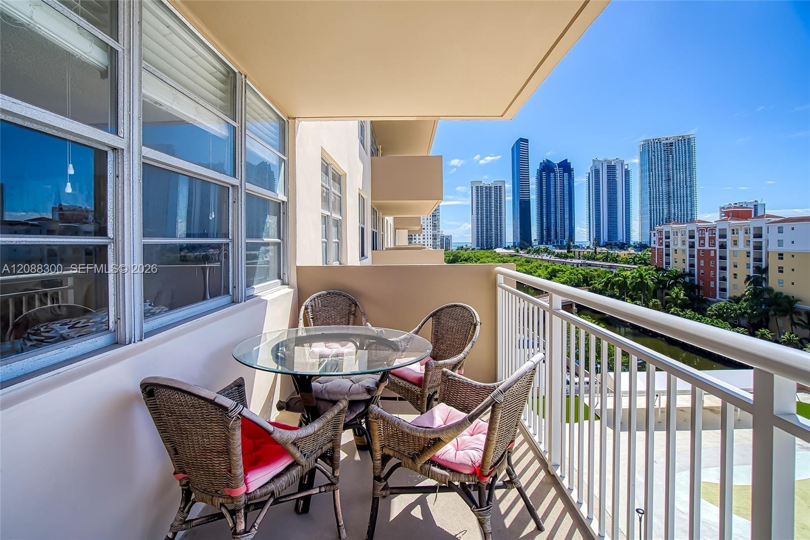 See details 801 2 / 2 975 sq. ft. $ 2026-09-13 0 Photo