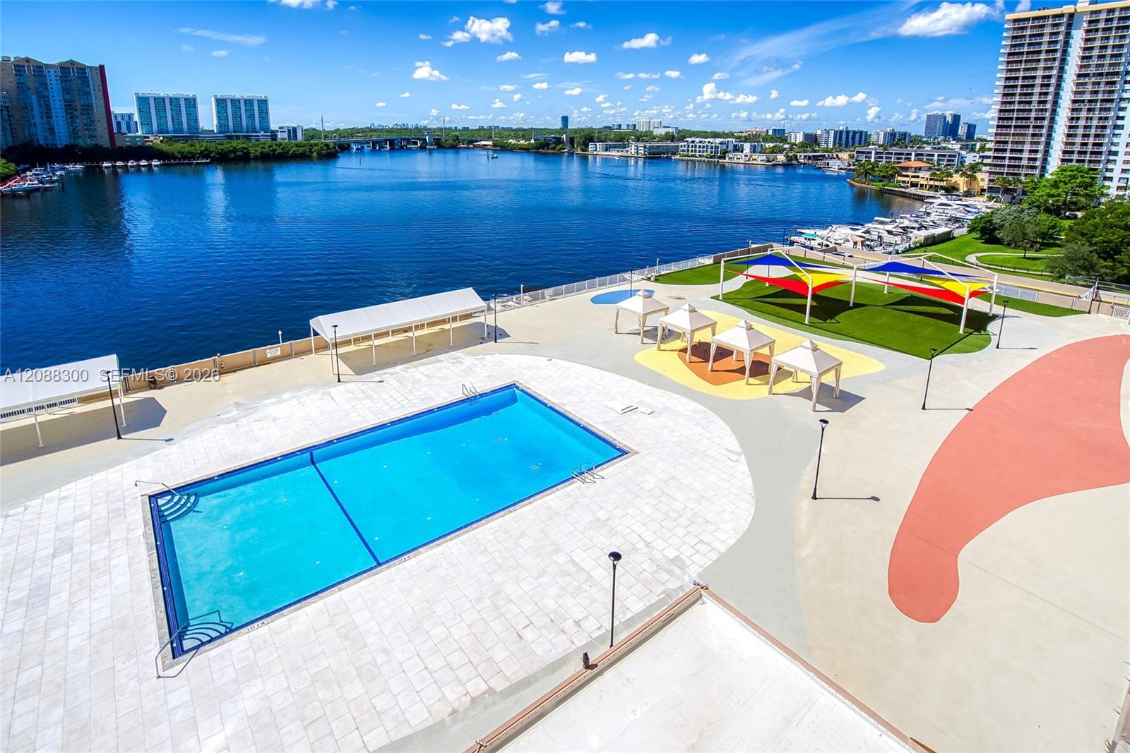 See details 801 2 / 2 975 sq. ft. $ 2026-09-13 0 Photo