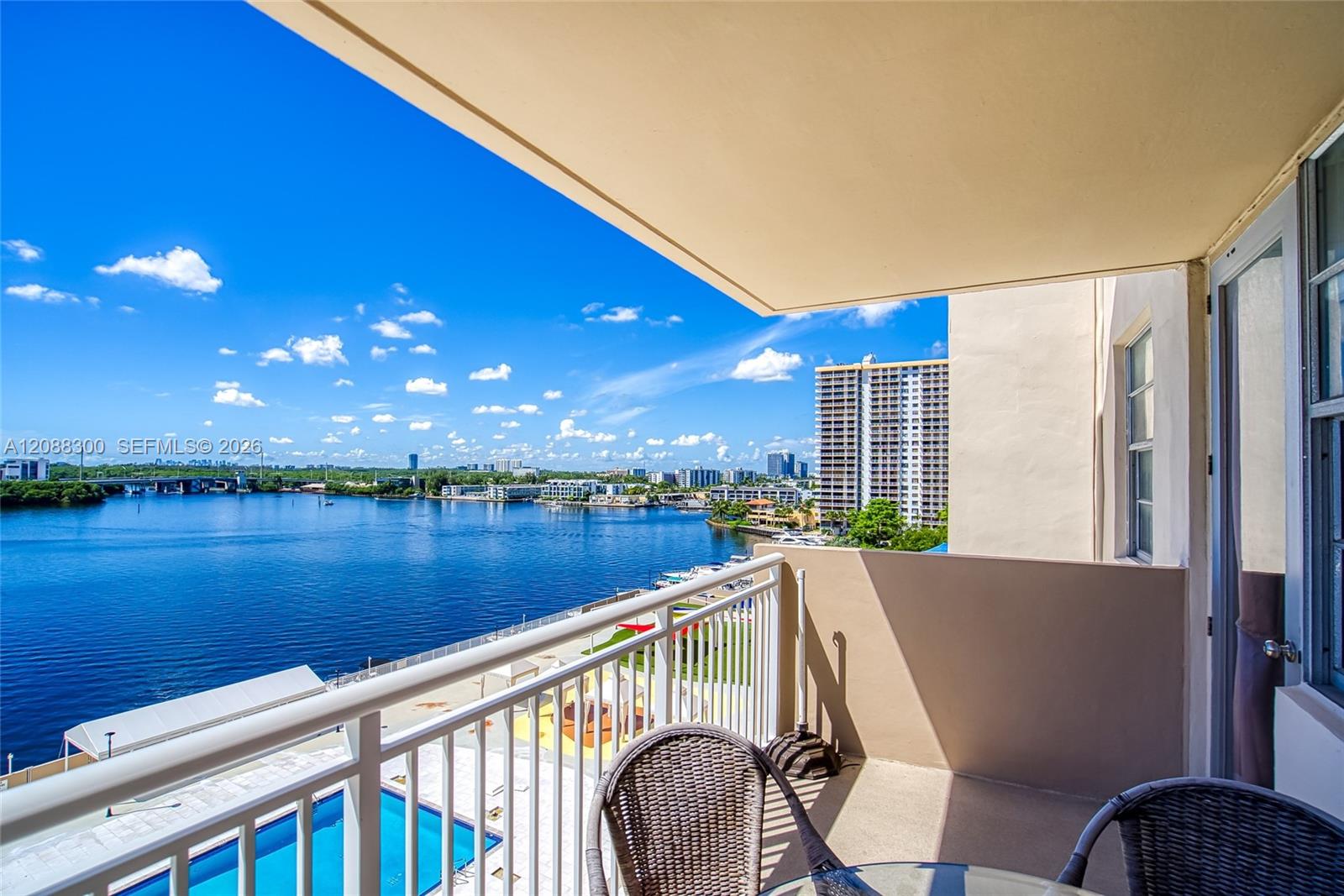 See details 801 2 / 2 975 sq. ft. $ 2026-09-13 0 Photo