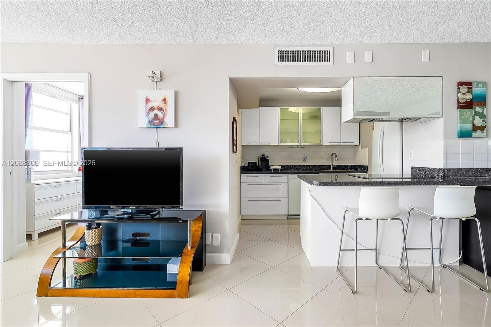 See details 801 2 / 2 975 sq. ft. $ 2026-09-13 0 Photo