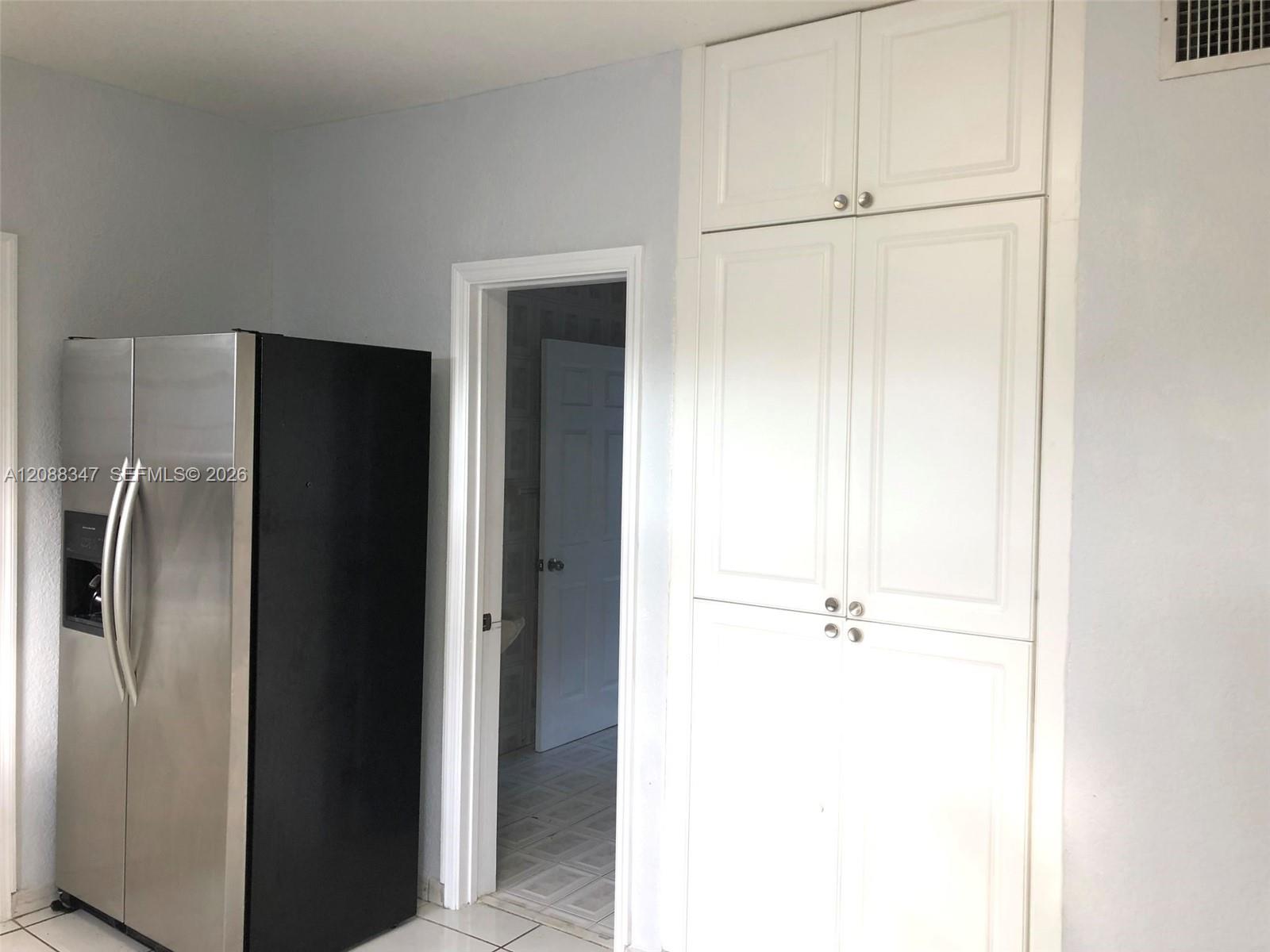   /  3994 sq. ft. $ 2026-09-13 0 foto