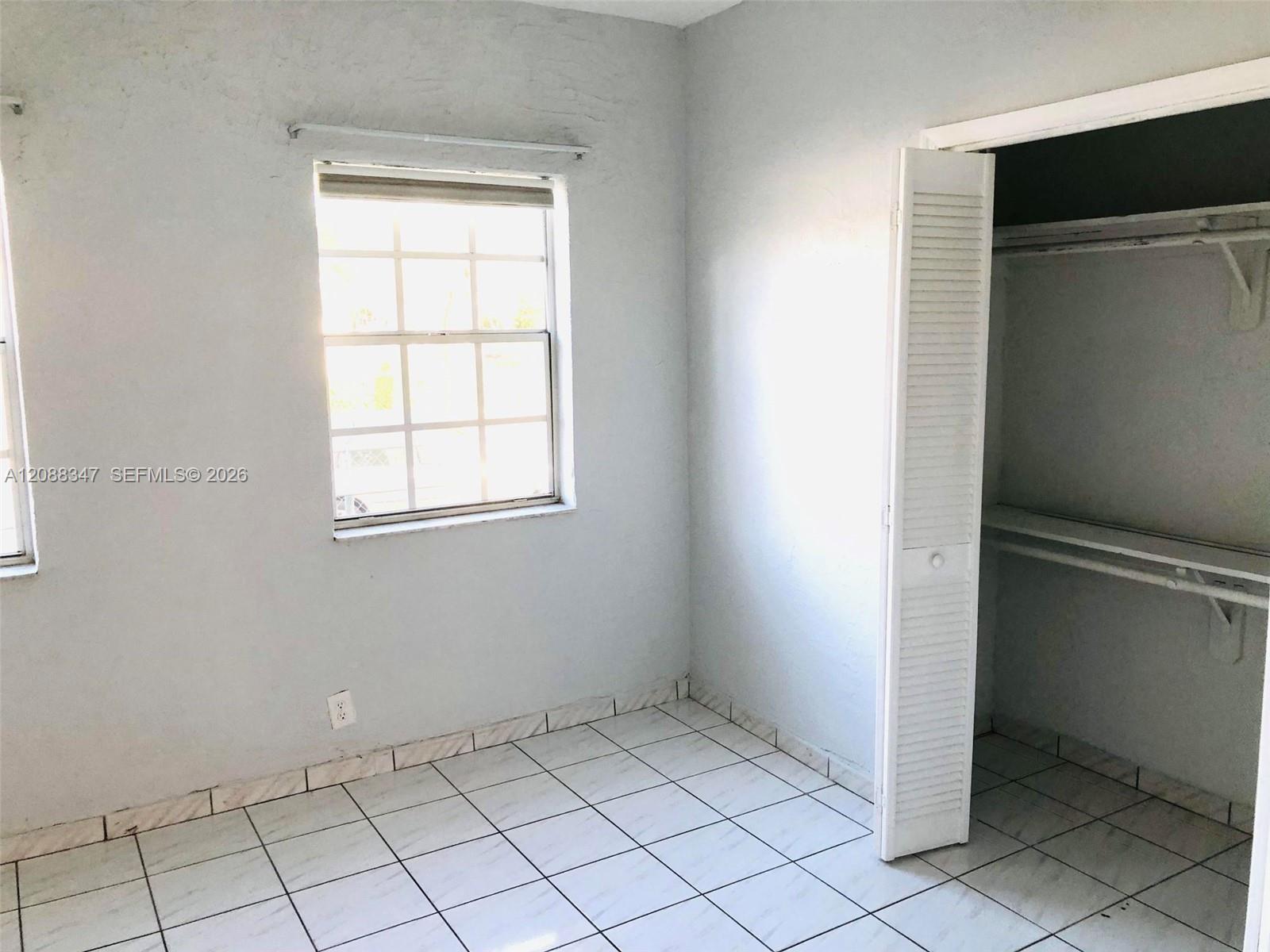   /  3994 sq. ft. $ 2026-09-13 0 foto