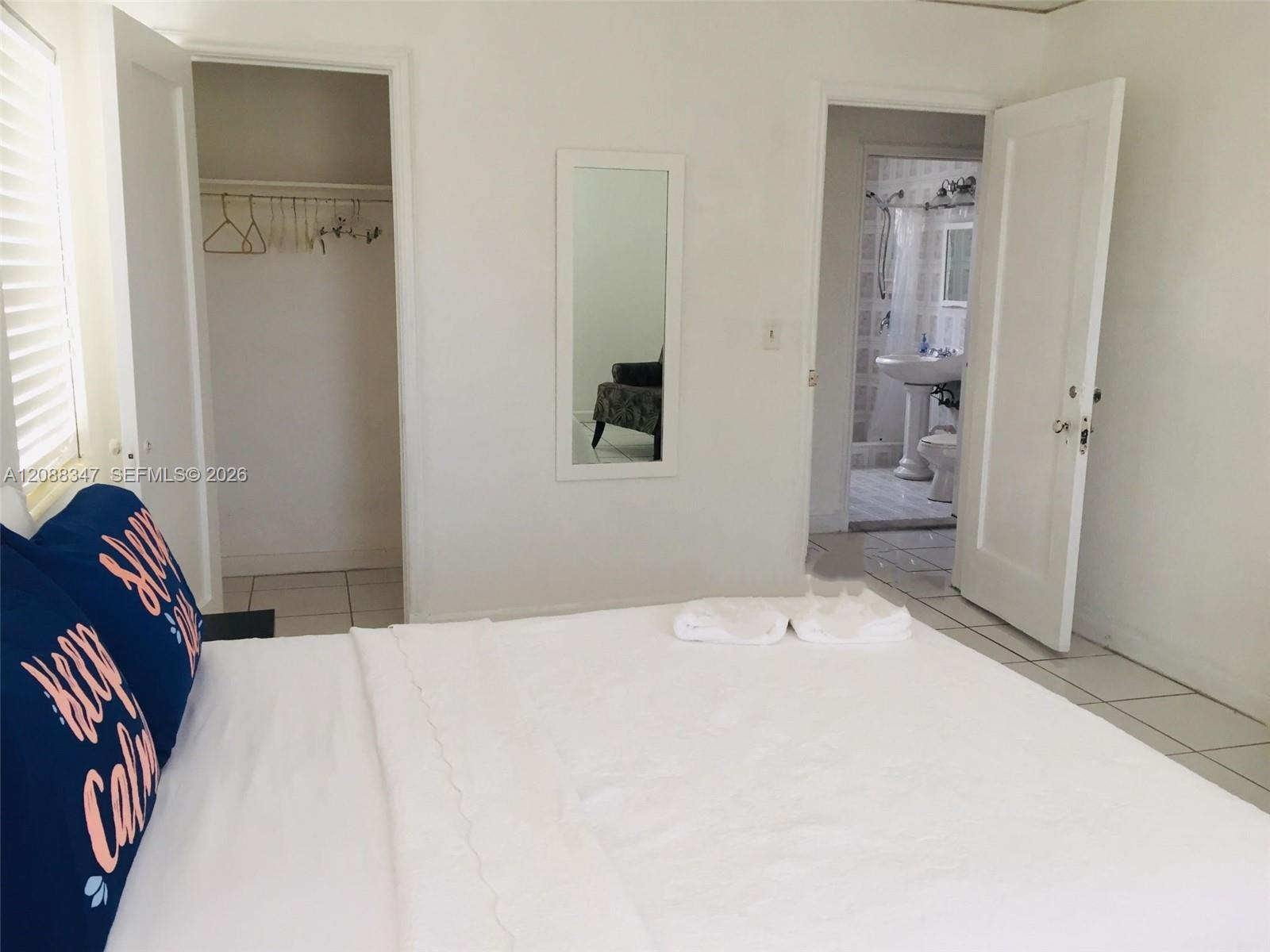   /  3994 sq. ft. $ 2026-09-13 0 foto