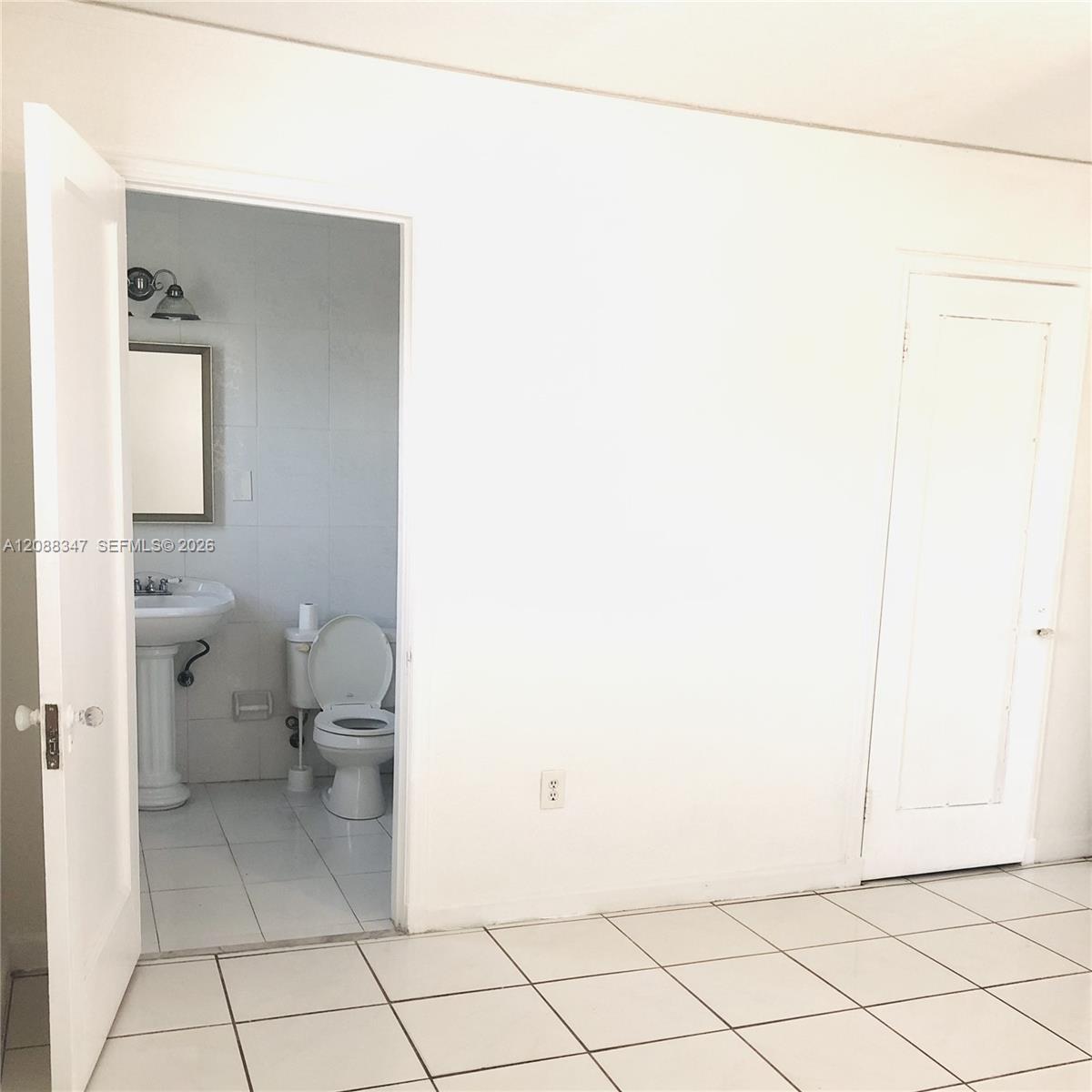  /  3994 sq. ft. $ 2026-09-13 0 foto
