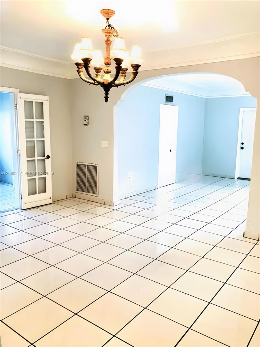   /  3994 sq. ft. $ 2026-09-13 0 foto