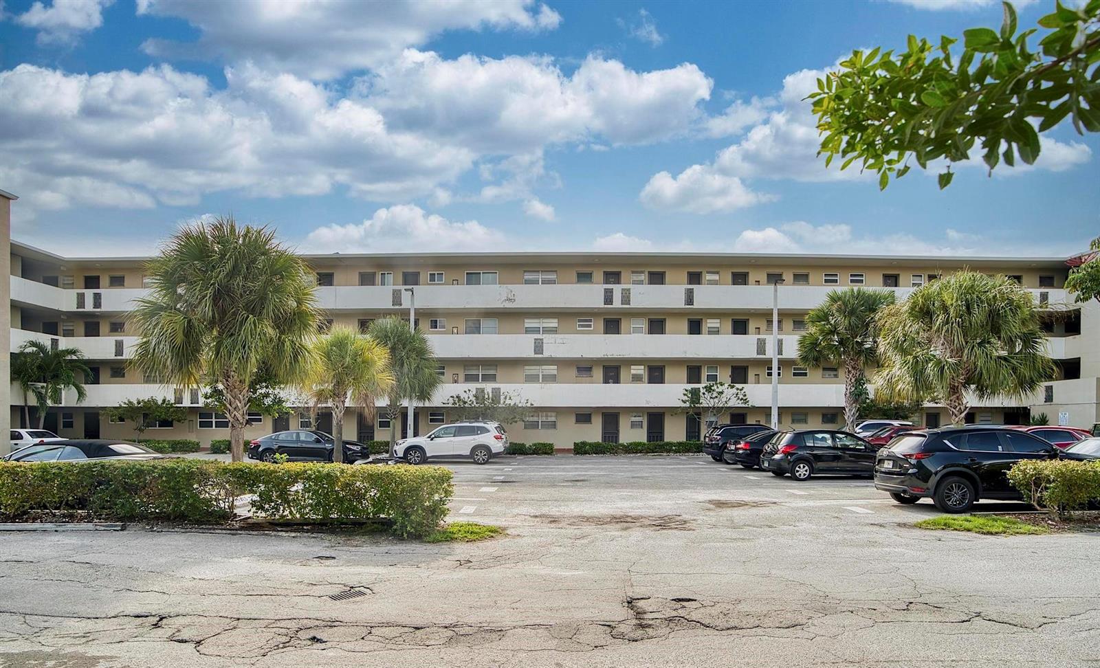 Ver detalles 405-1 1 / 1036 sq. ft. $ 2026-09-20 0 foto