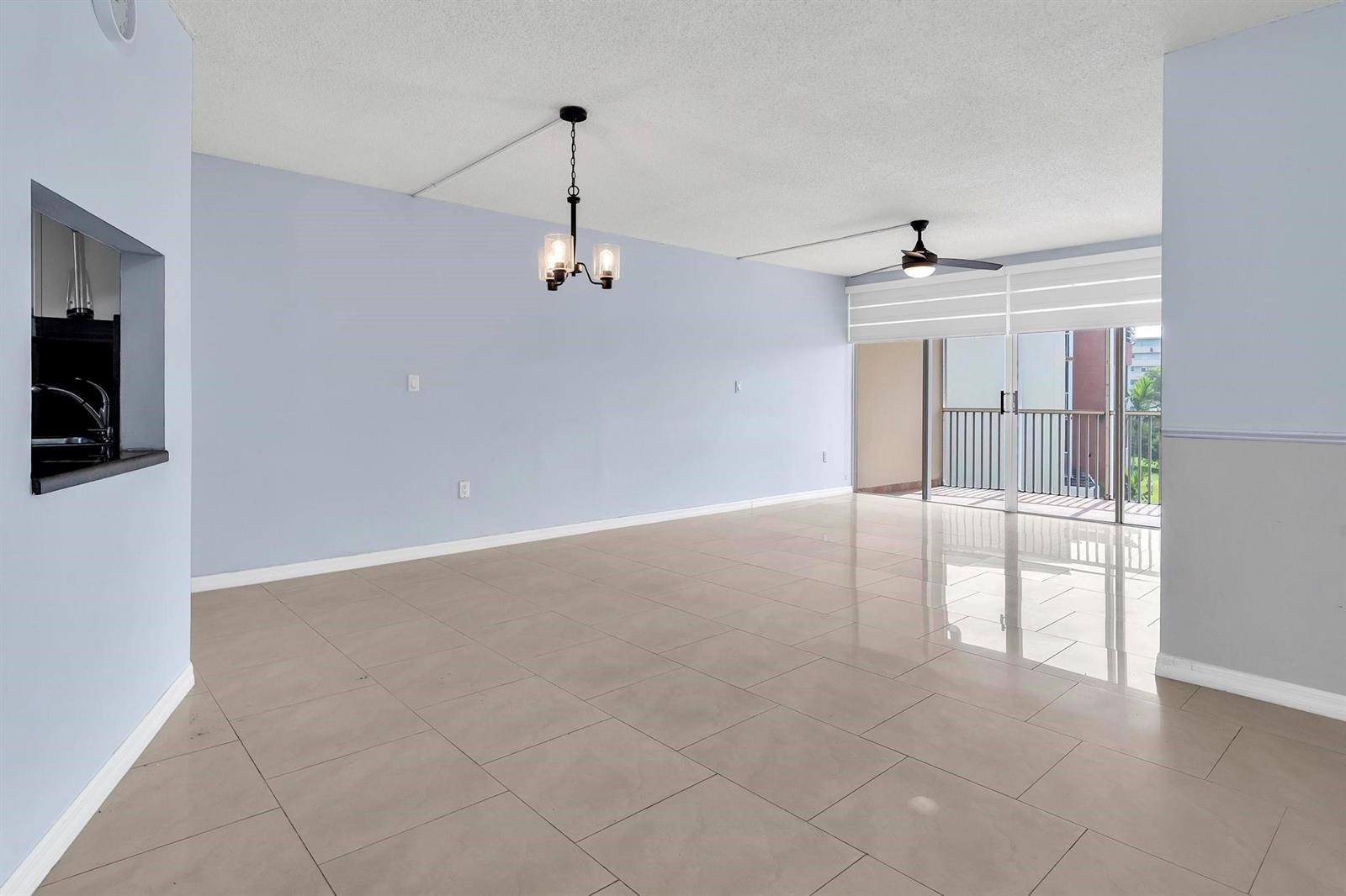 Ver detalles 405-1 1 / 1036 sq. ft. $ 2026-09-20 0 foto