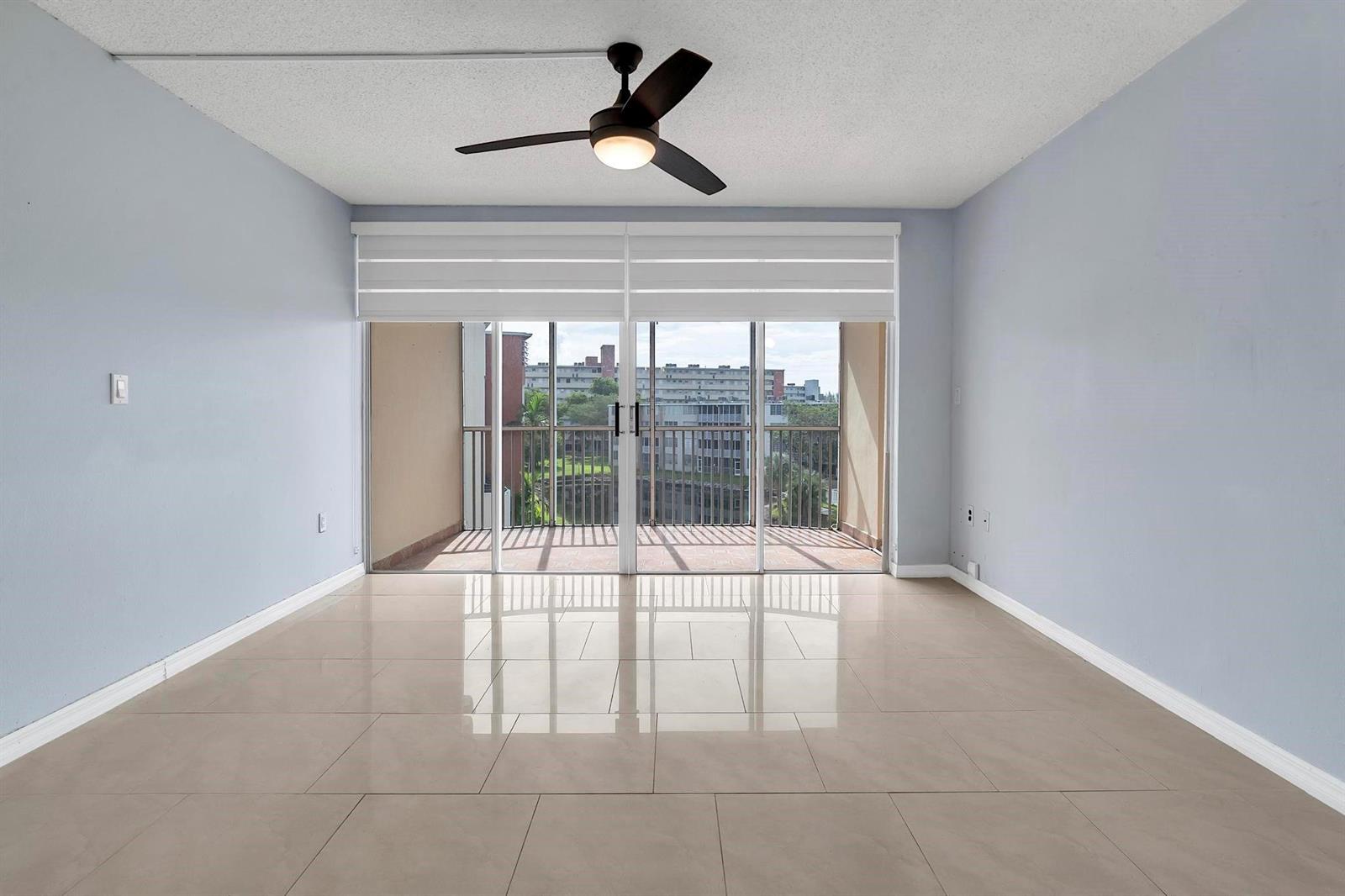 Ver detalles 405-1 1 / 1036 sq. ft. $ 2026-09-20 0 foto