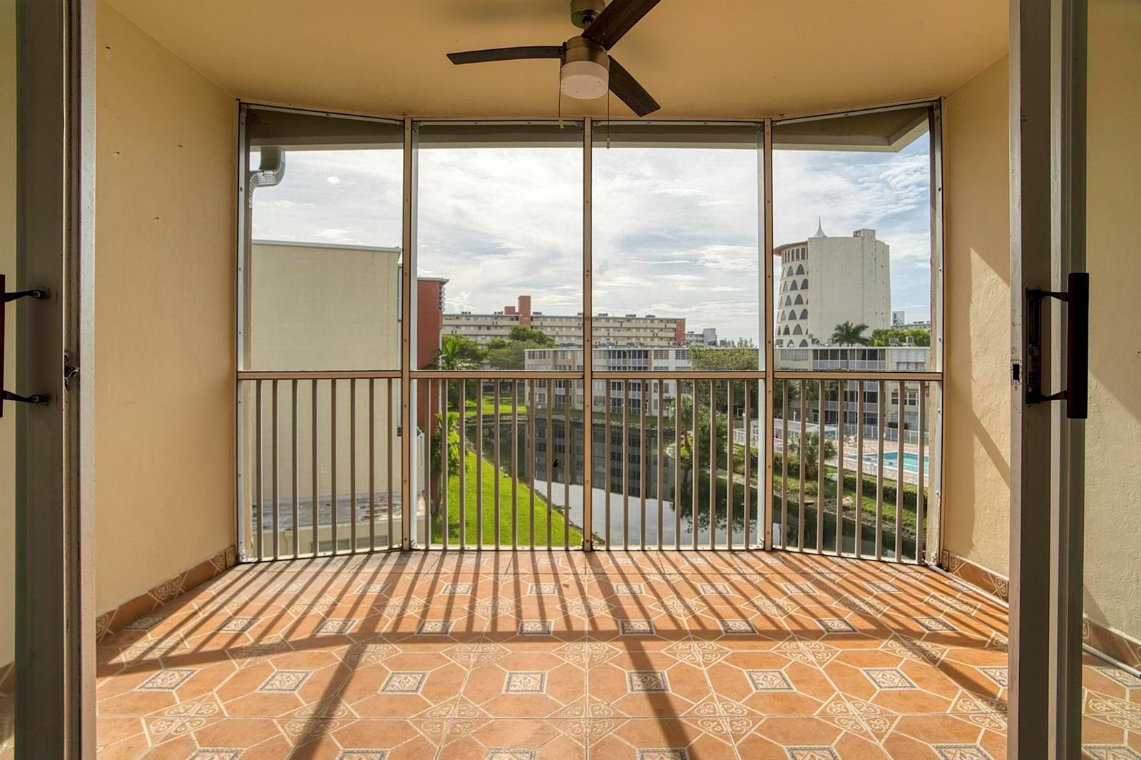 Ver detalles 405-1 1 / 1036 sq. ft. $ 2026-09-20 0 foto