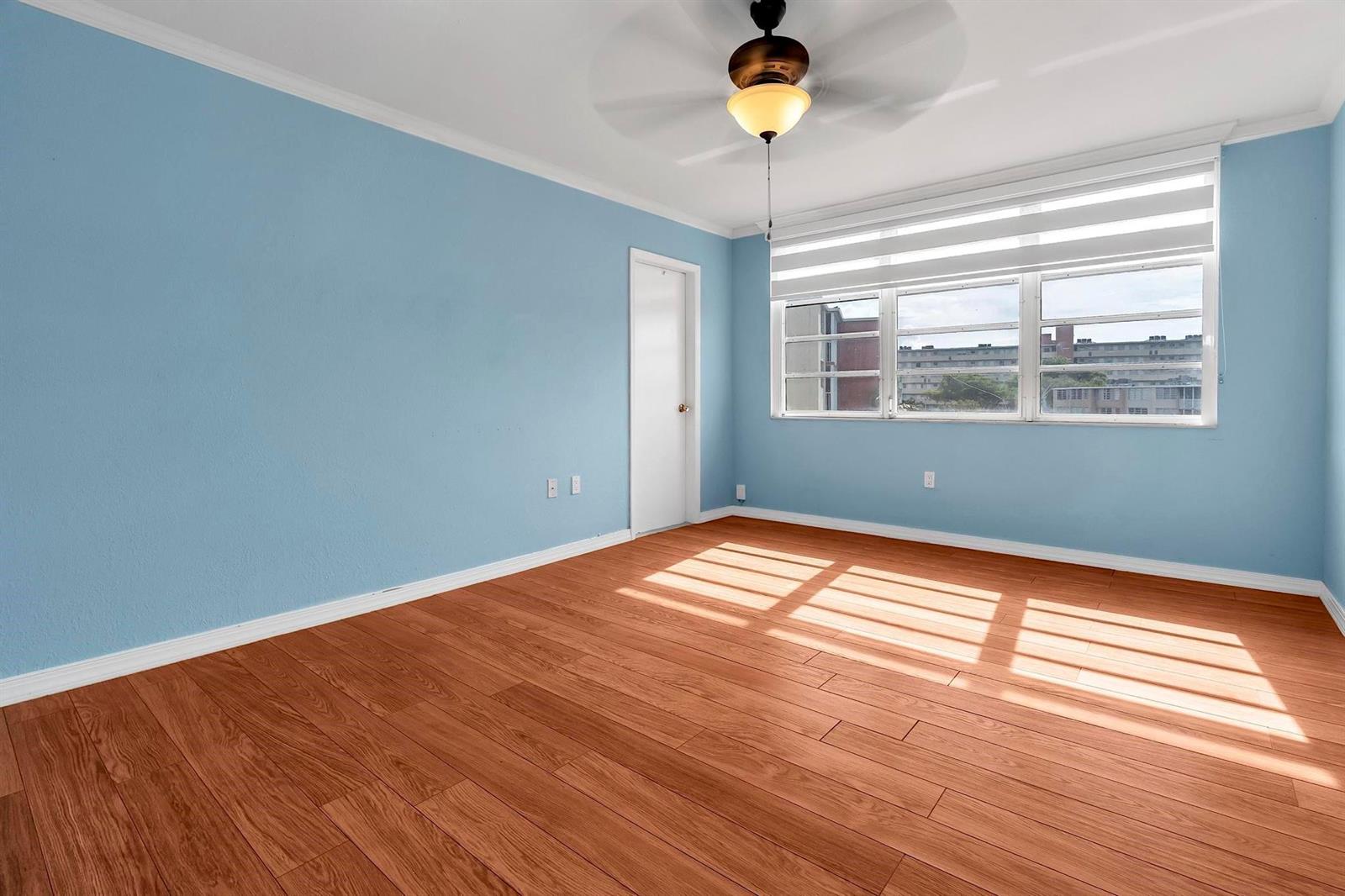 Ver detalles 405-1 1 / 1036 sq. ft. $ 2026-09-20 0 foto