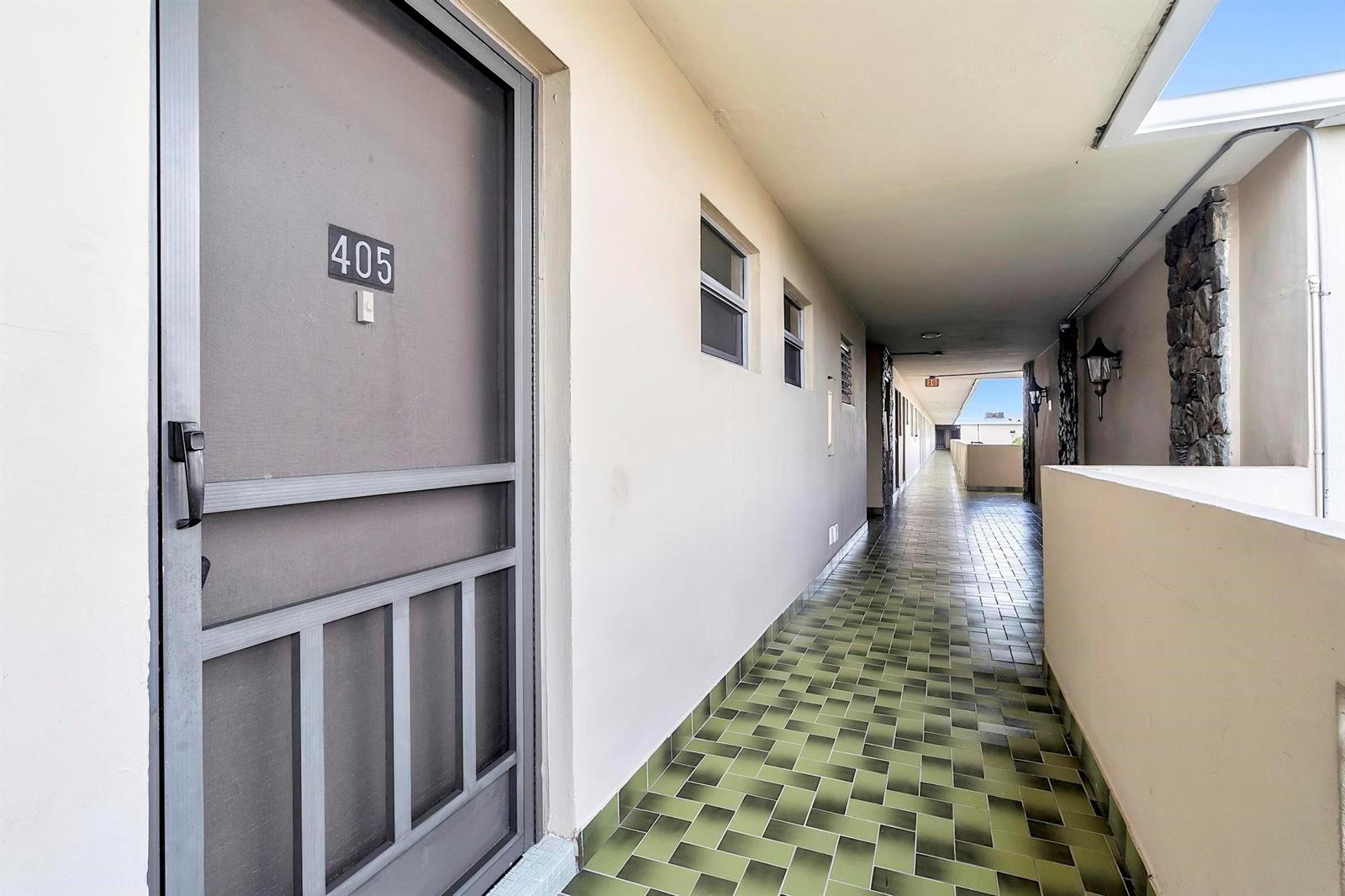 Ver detalles 405-1 1 / 1036 sq. ft. $ 2026-09-20 0 foto