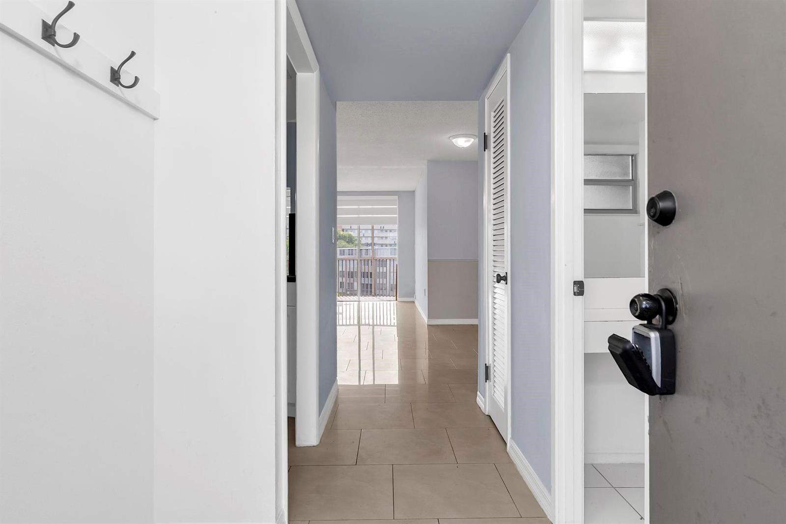 Ver detalles 405-1 1 / 1036 sq. ft. $ 2026-09-20 0 foto