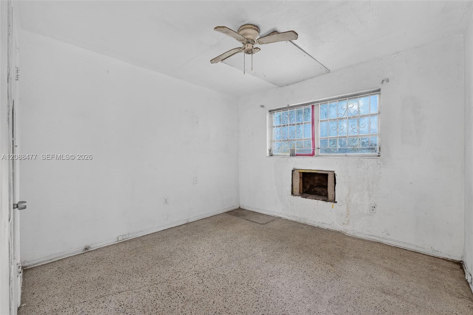   /  1225 sq. ft. $ 2026-09-14 0 foto