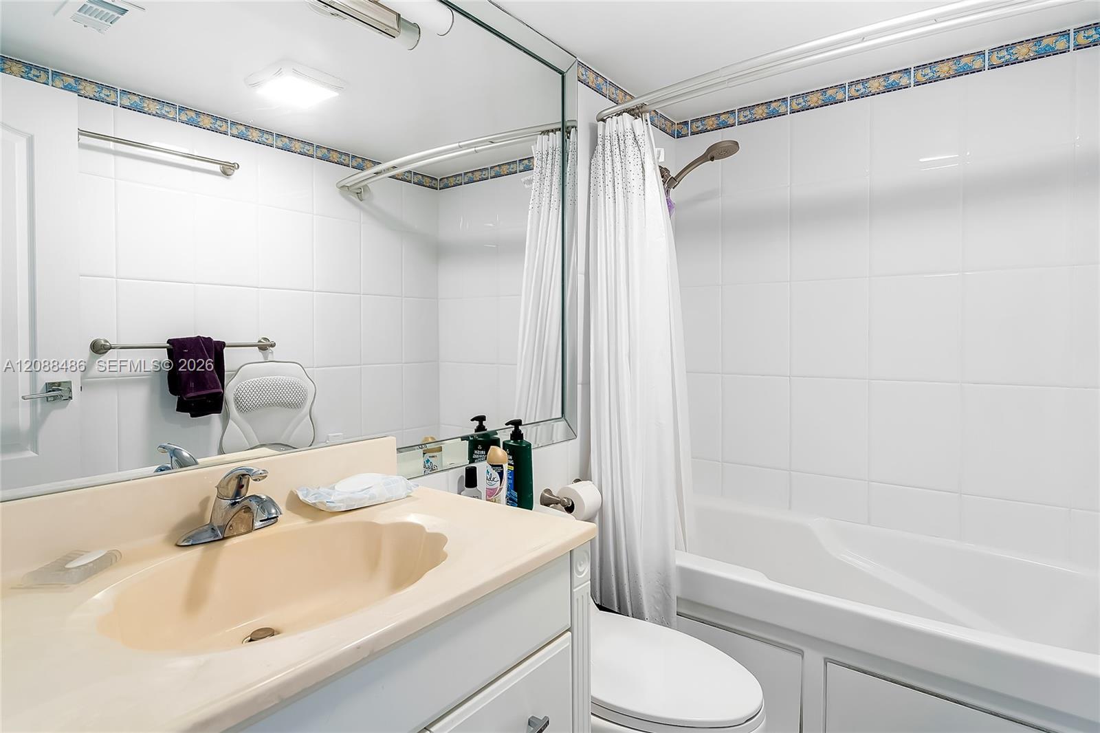 1704 3 / 3 1890 sq. ft. $ 2026-09-14 0 Photo