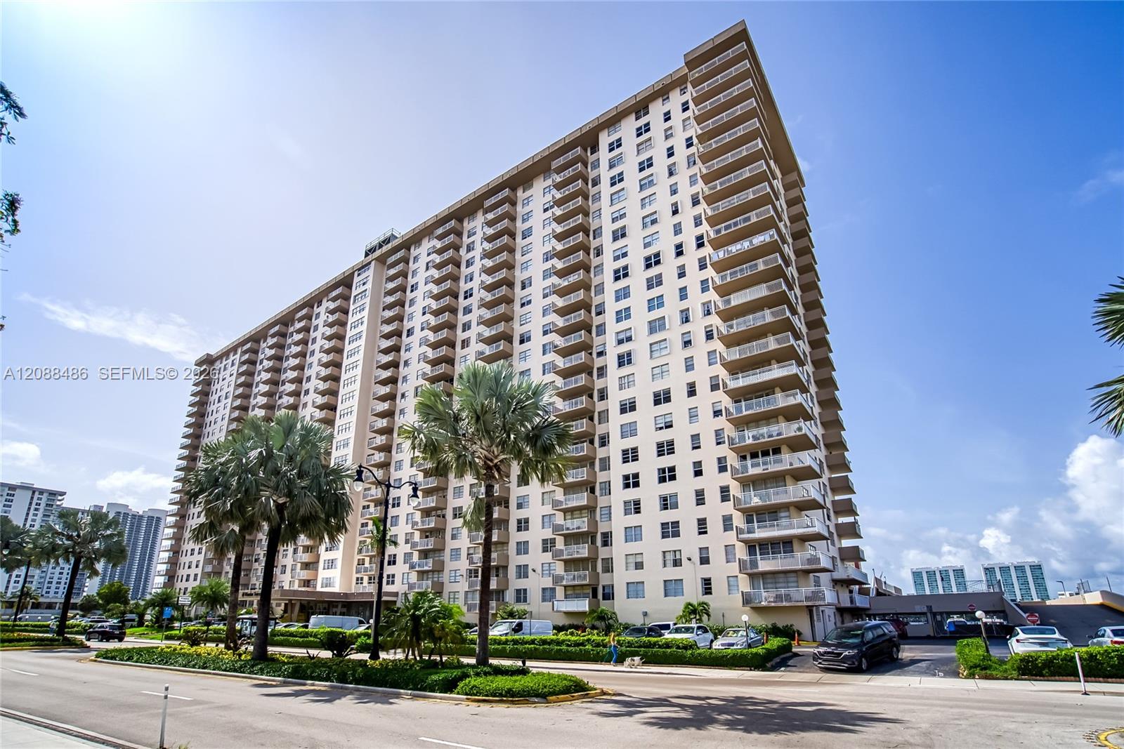 1704 3 / 3 1890 sq. ft. $ 2026-09-14 0 Photo