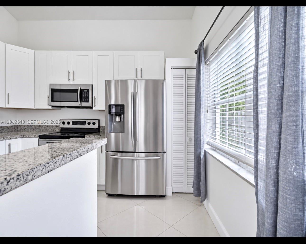 7384 3 / 2 1304 sq. ft. $ 2026-09-14 0 foto