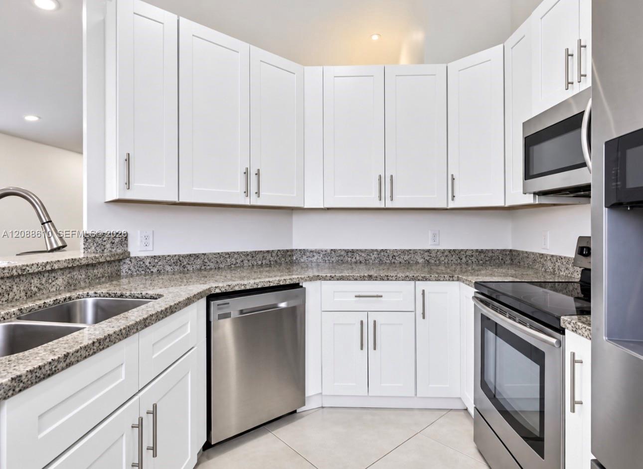 7384 3 / 2 1304 sq. ft. $ 2026-09-14 0 foto