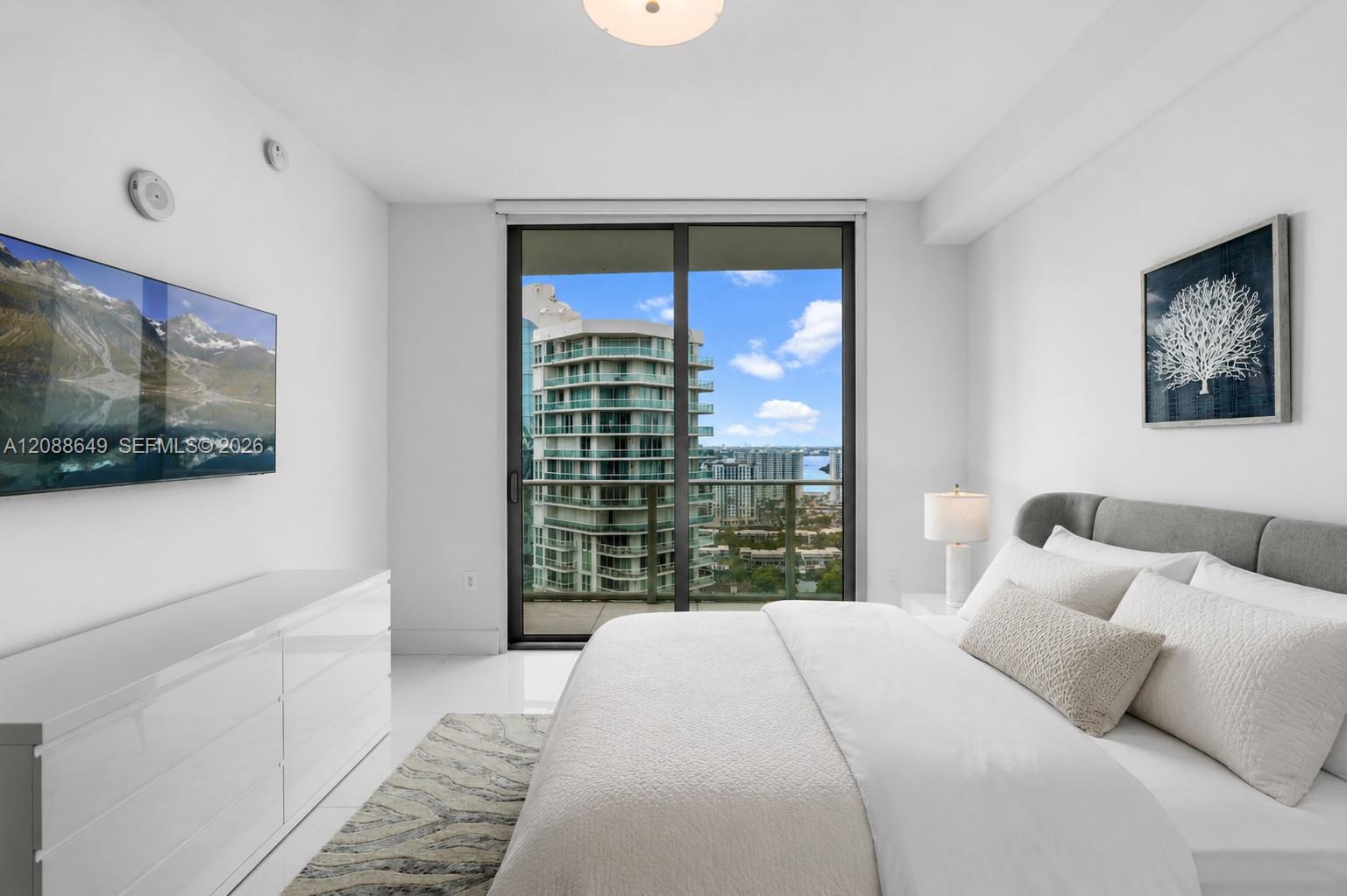 See details 4-2506 2 / 3 1524 sq. ft. $ 2026-09-14 0 Photo