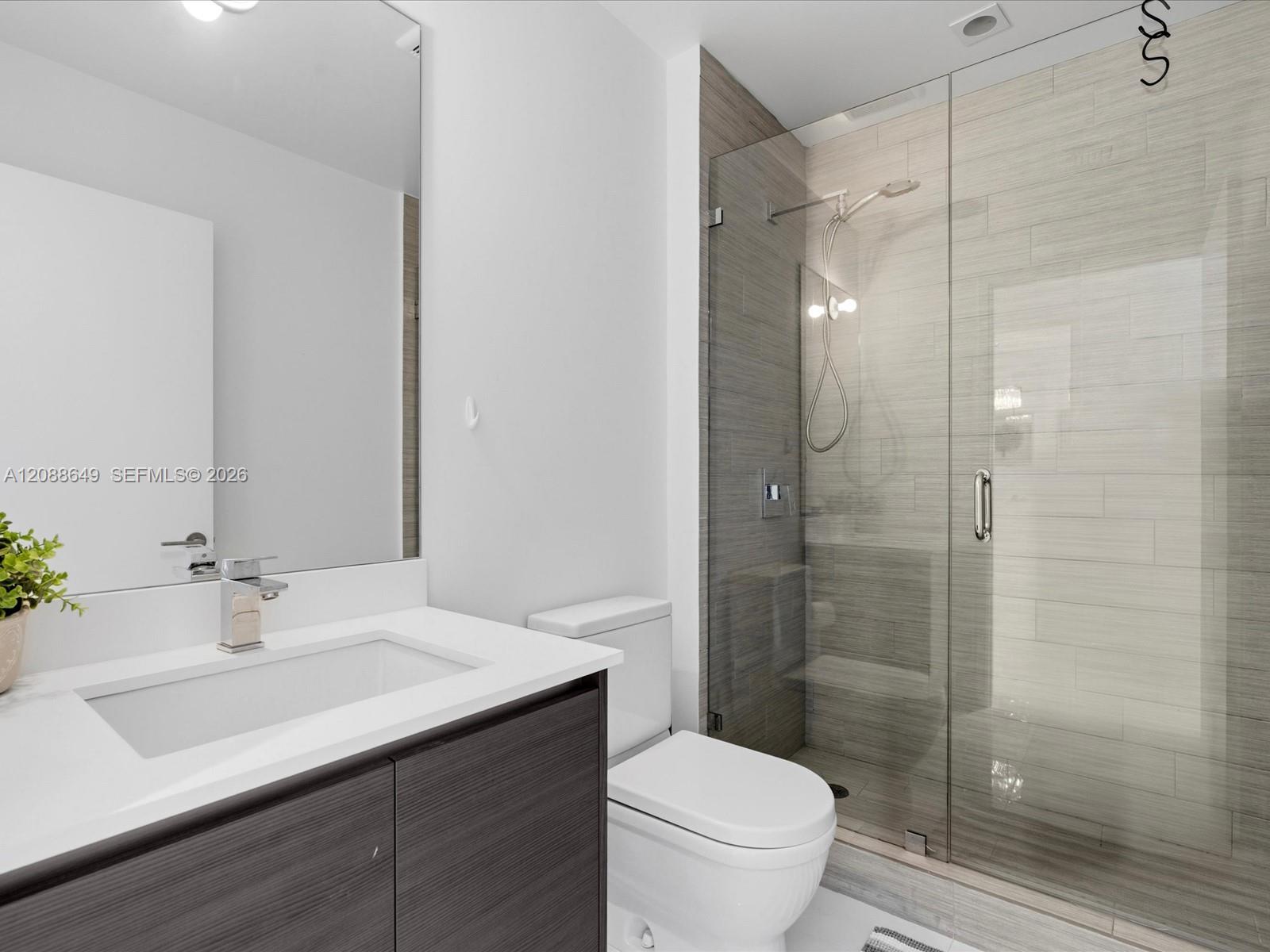 See details 4-2506 2 / 3 1524 sq. ft. $ 2026-09-14 0 Photo
