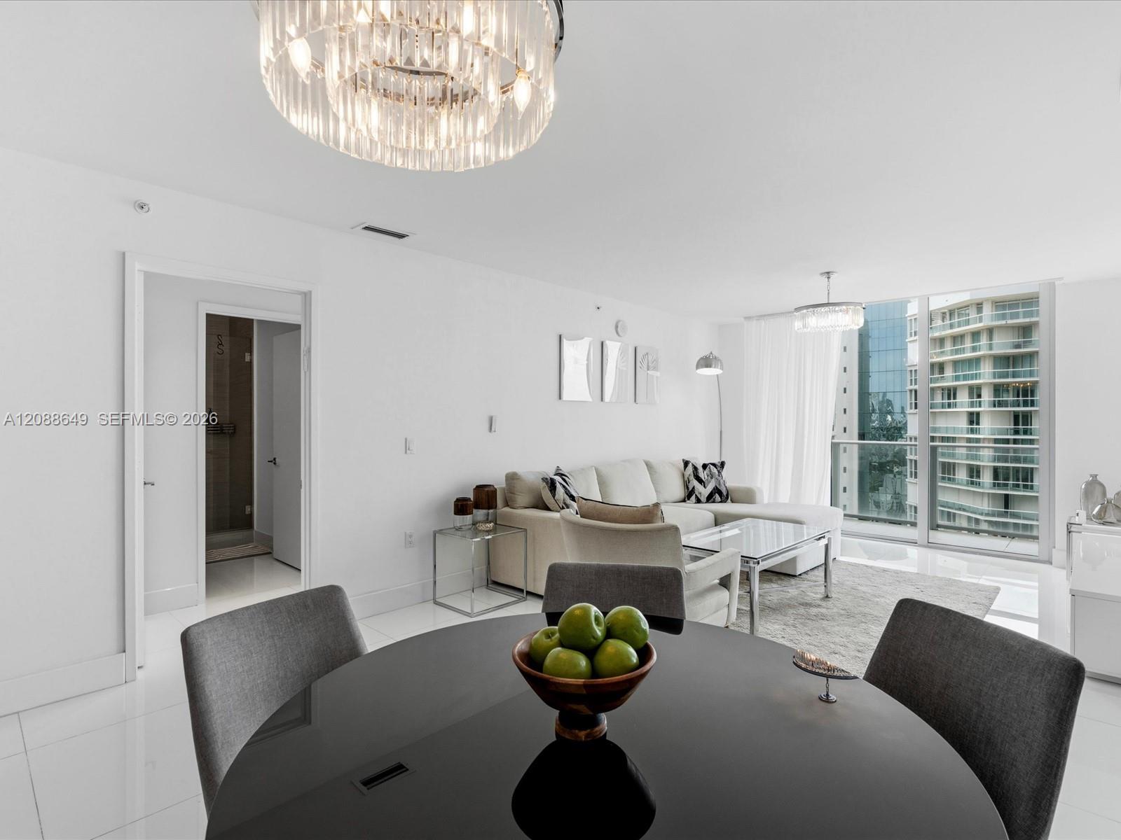 See details 4-2506 2 / 3 1524 sq. ft. $ 2026-09-14 0 Photo