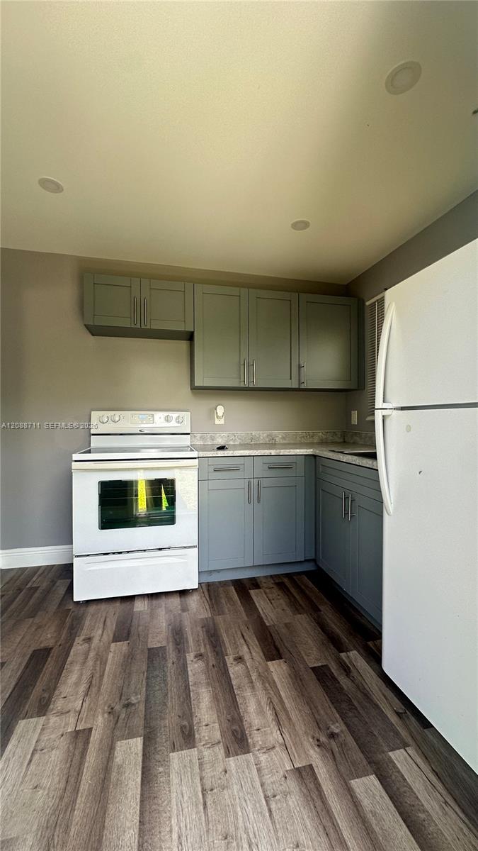 Ver detalles / 816 sq. ft. $ 2026-09-14 0 foto