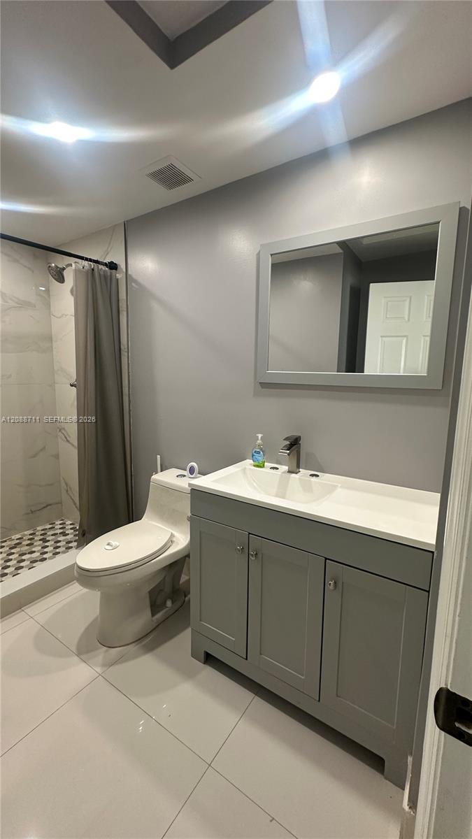 Ver detalles / 816 sq. ft. $ 2026-09-14 0 foto
