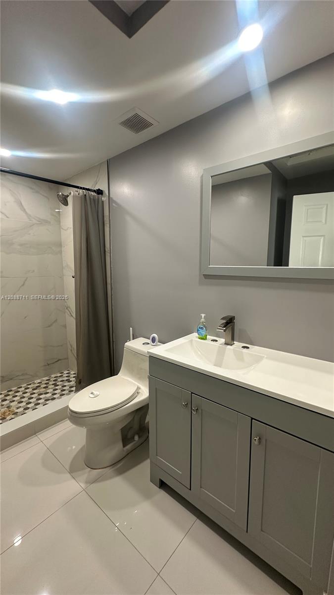 Ver detalles / 816 sq. ft. $ 2026-09-14 0 foto