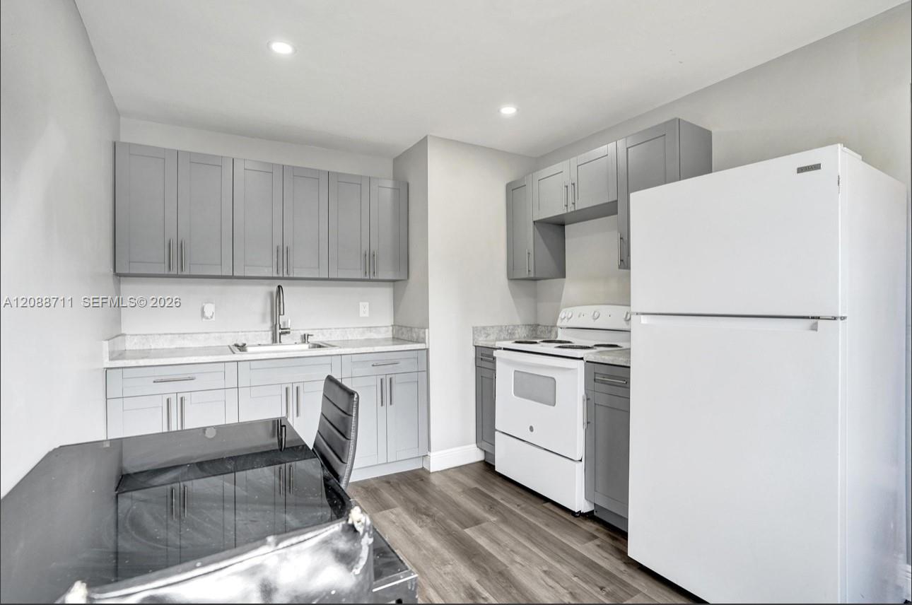 Ver detalles / 816 sq. ft. $ 2026-09-14 0 foto
