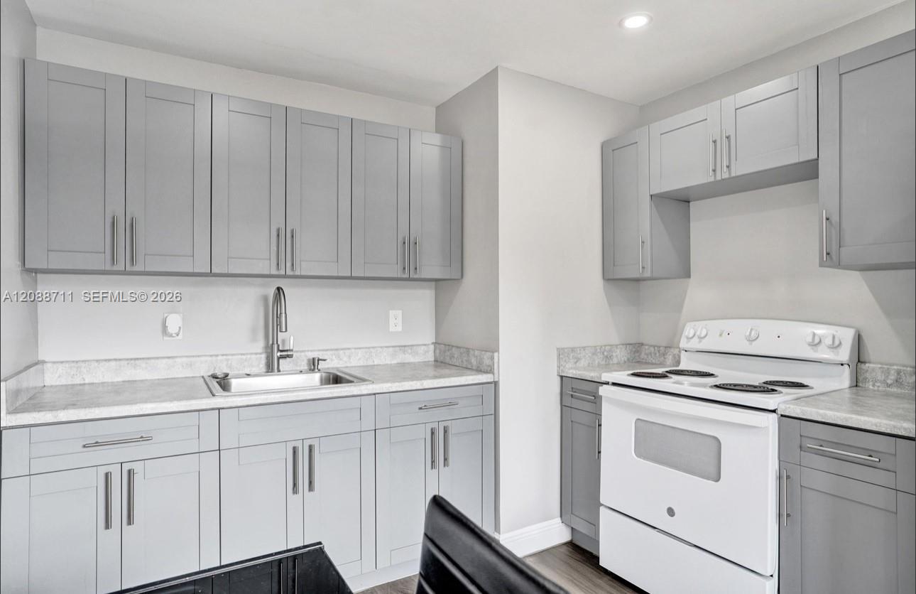 Ver detalles / 816 sq. ft. $ 2026-09-14 0 foto