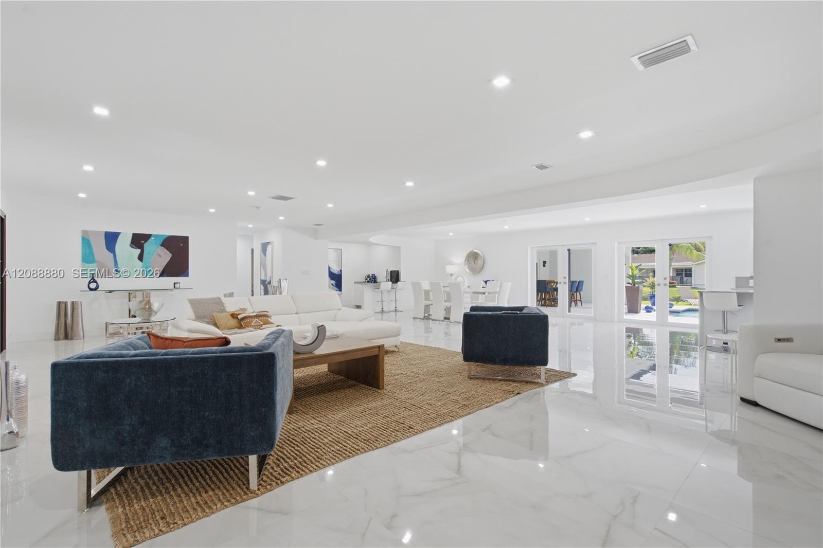 14675 4 / 3 2981 sq. ft. $ 2026-09-14 0 foto