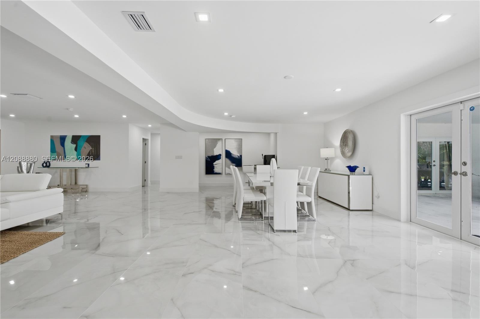 14675 4 / 3 2981 sq. ft. $ 2026-09-14 0 foto