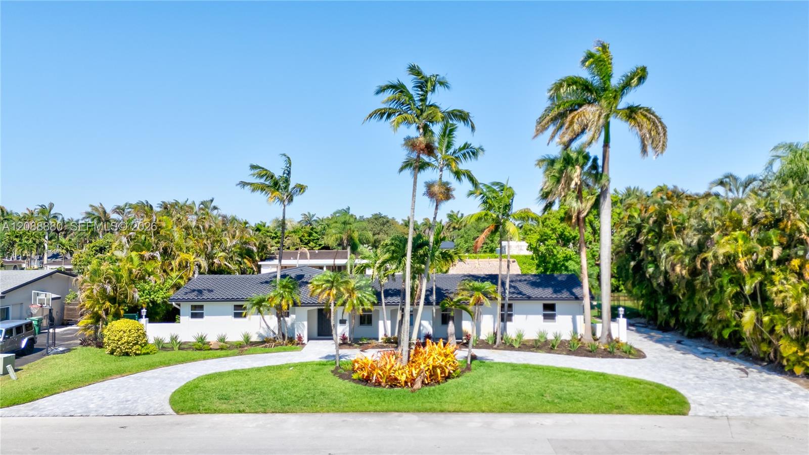14675 4 / 3 2981 sq. ft. $ 2026-09-14 0 foto