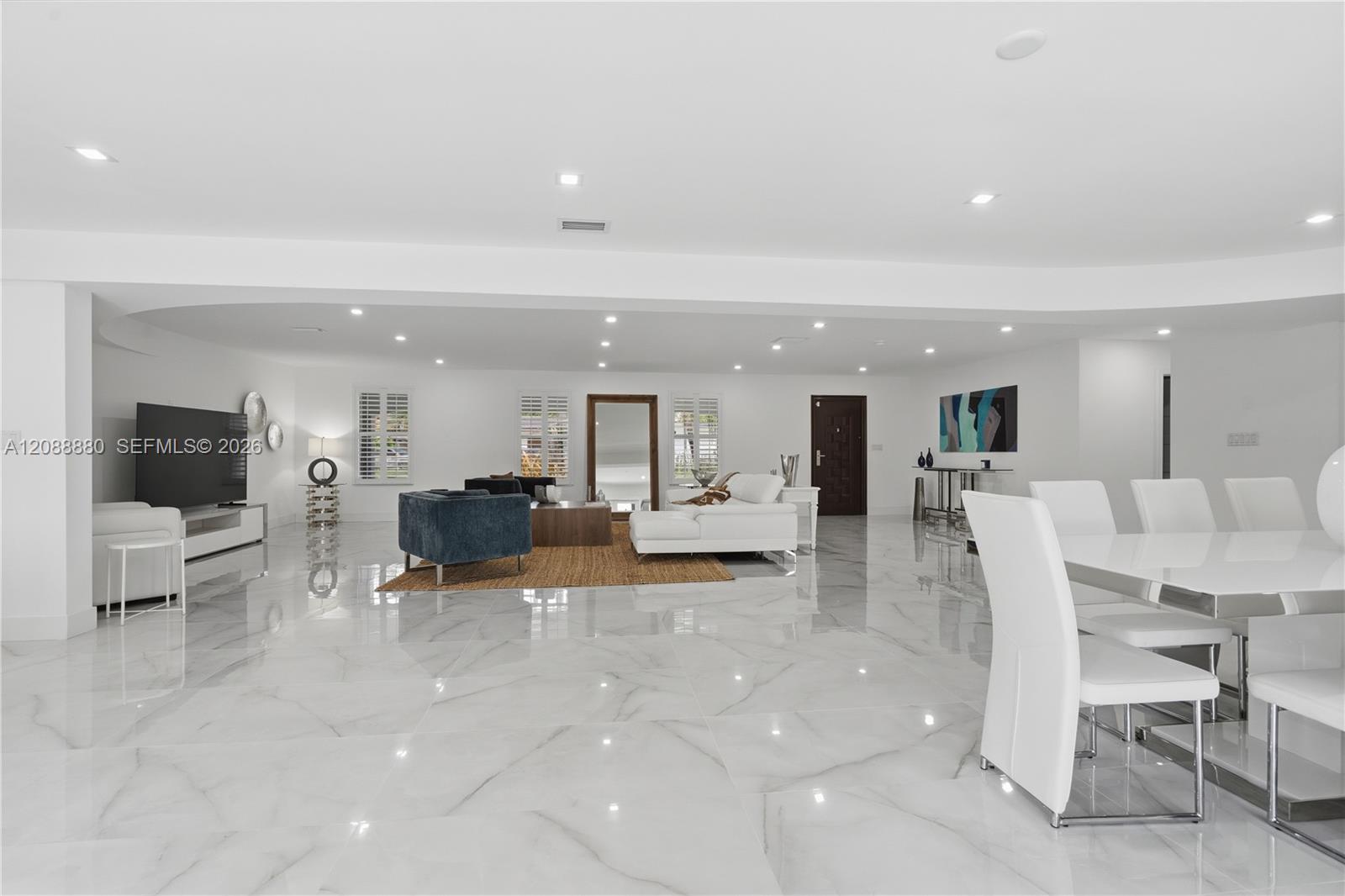 14675 4 / 3 2981 sq. ft. $ 2026-09-14 0 foto