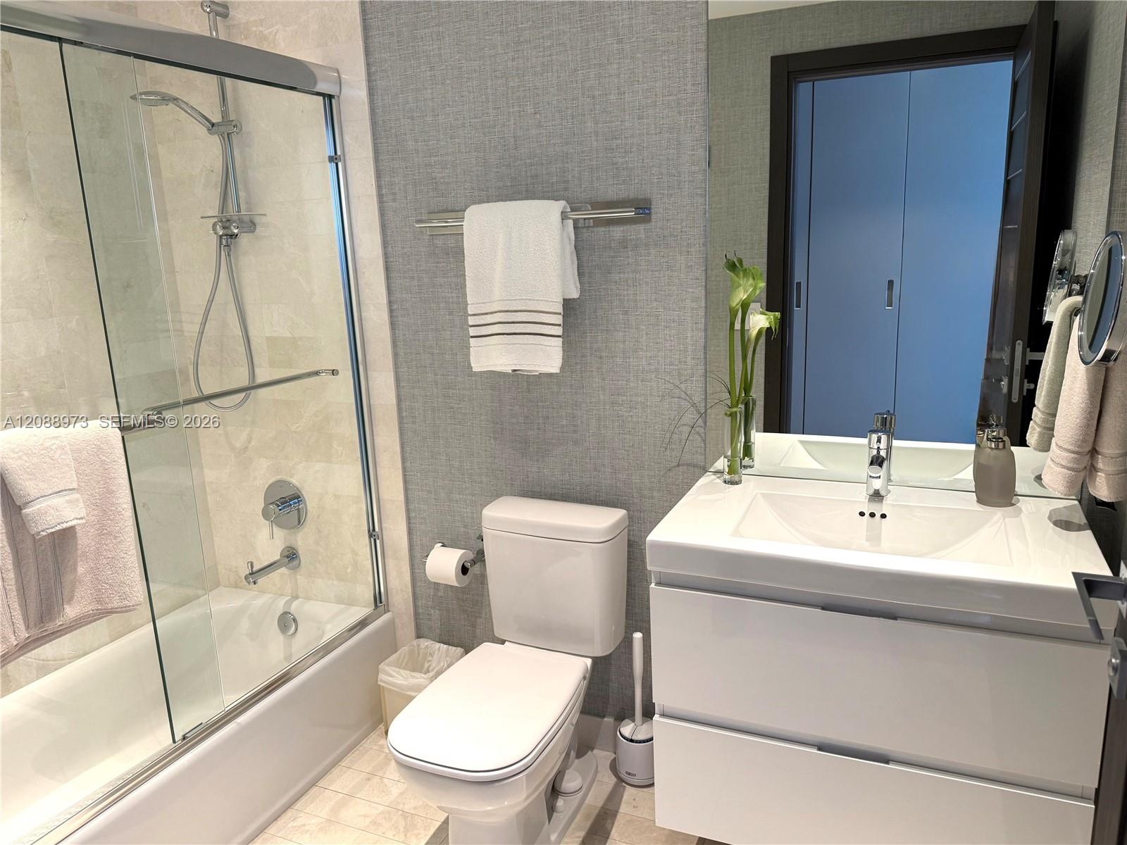 2nd Bathroom
