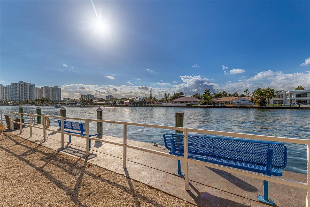 See details 6G 2 / 2 1240 sq. ft. $ 2026-10-13 0 Photo