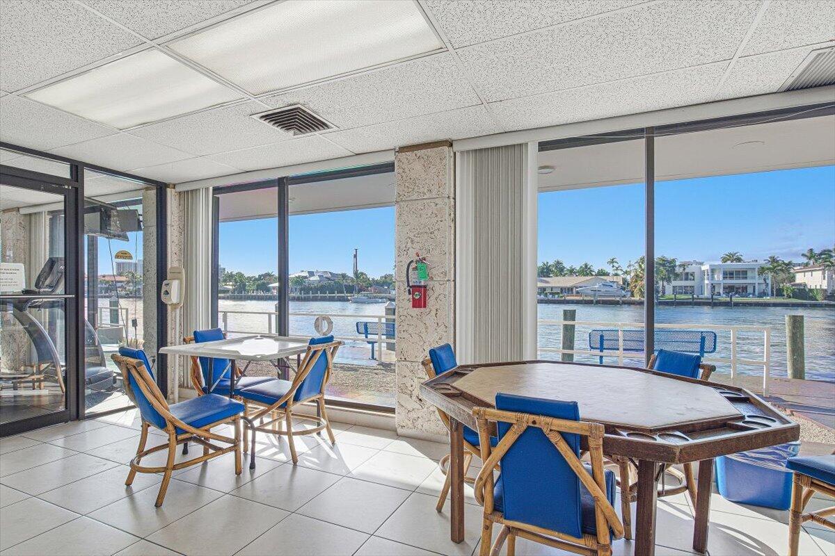See details 6G 2 / 2 1240 sq. ft. $ 2026-10-13 0 Photo