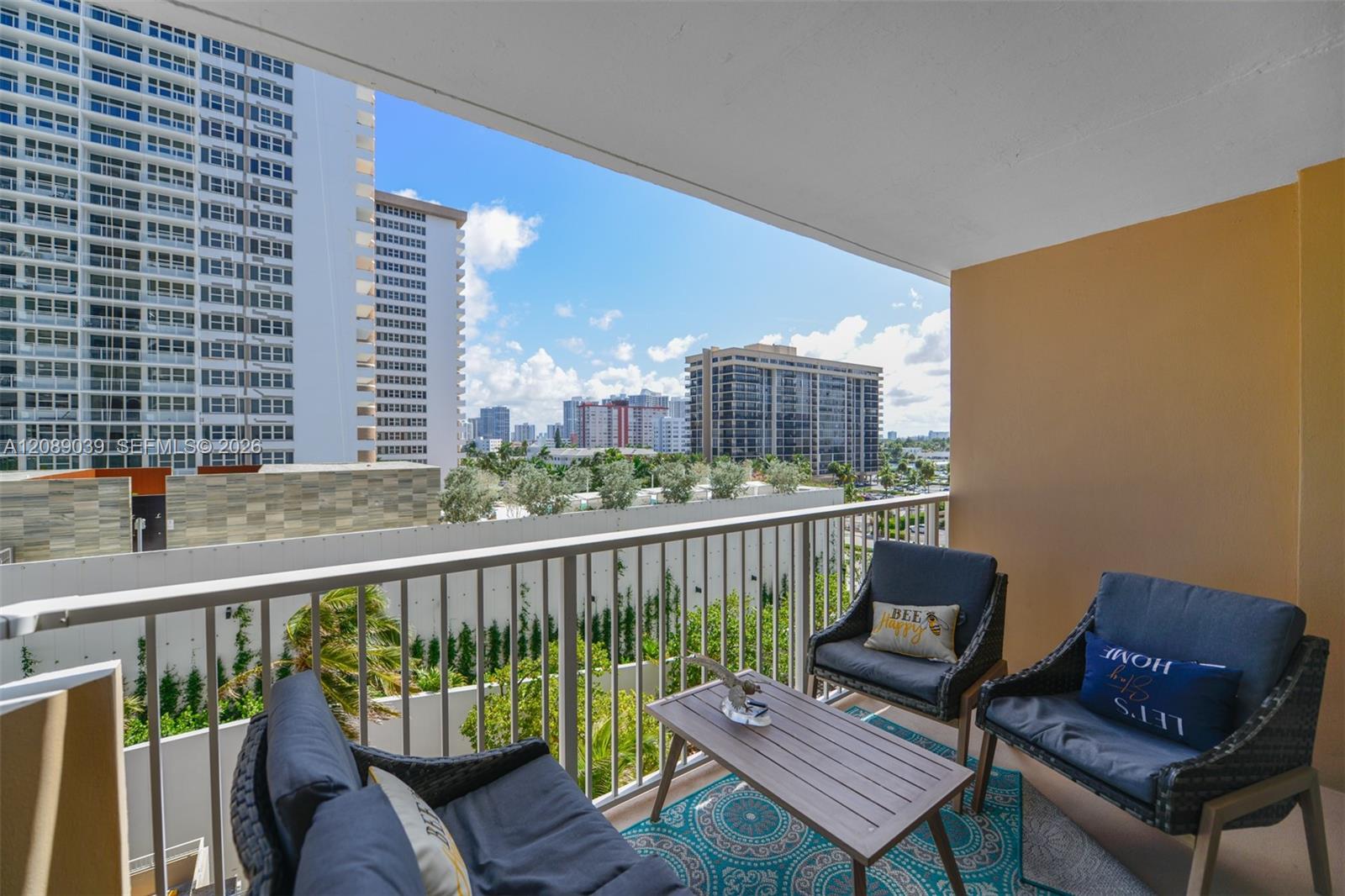 See details 5G 2 / 2 1240 sq. ft. $ 2026-09-14 0 Photo