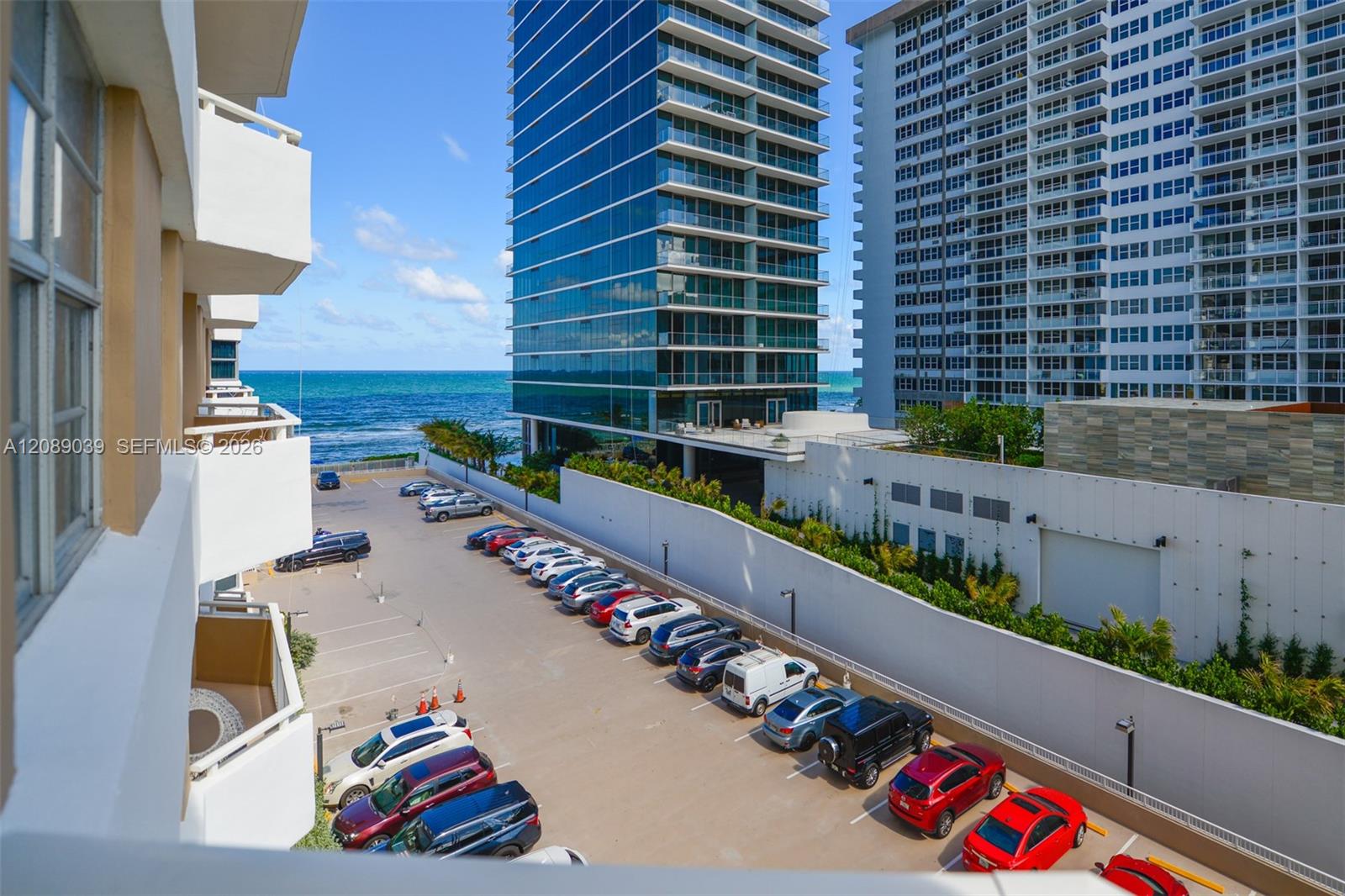 See details 5G 2 / 2 1240 sq. ft. $ 2026-09-14 0 Photo