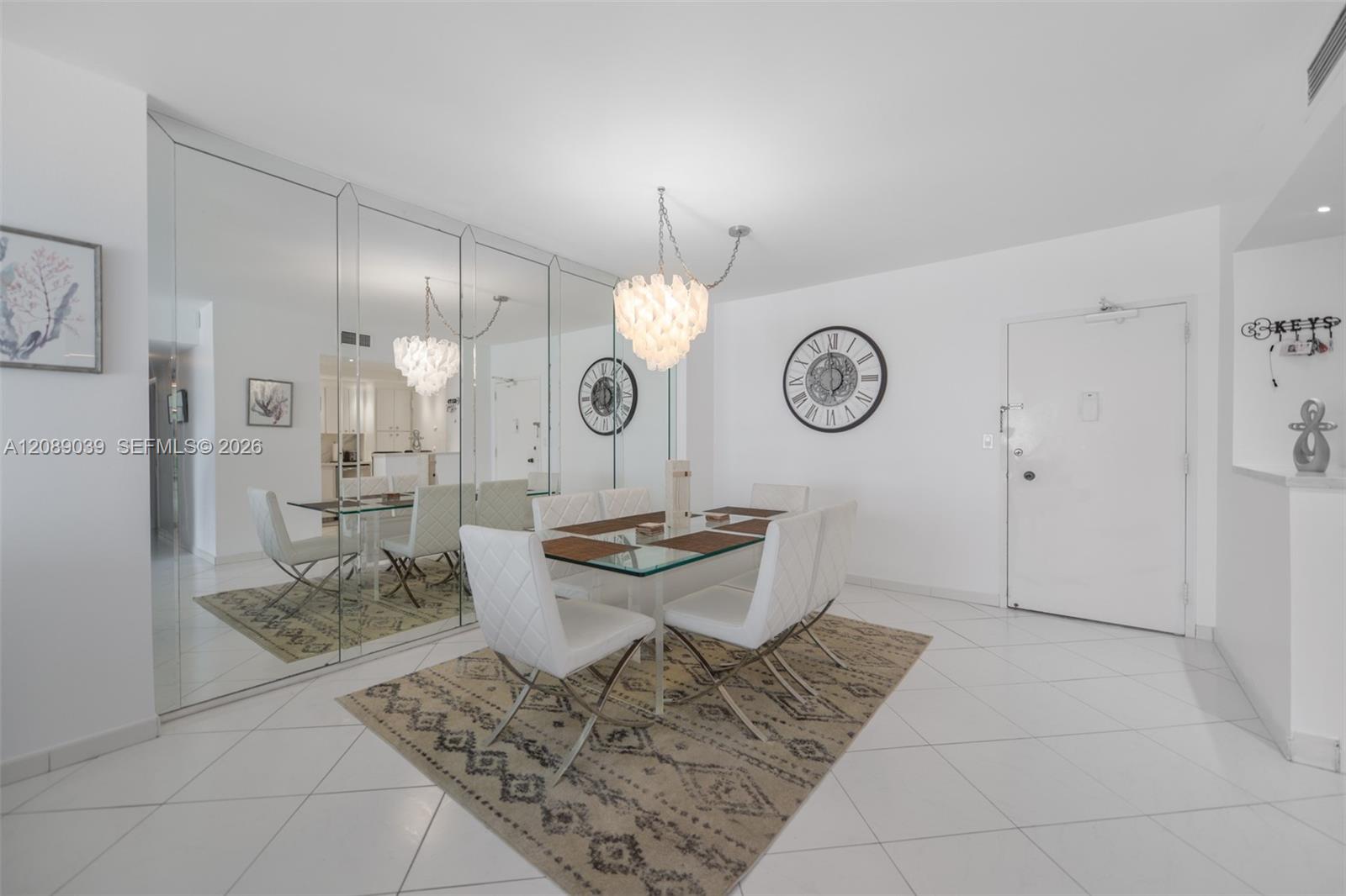 See details 5G 2 / 2 1240 sq. ft. $ 2026-09-14 0 Photo