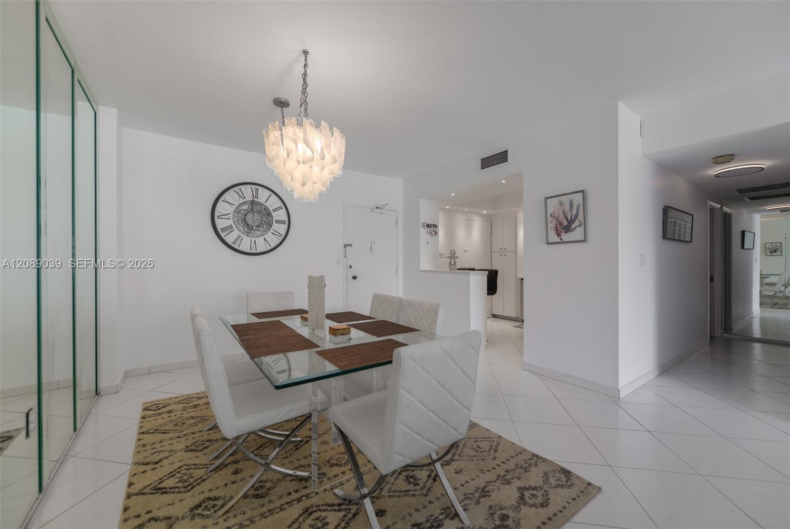 See details 5G 2 / 2 1240 sq. ft. $ 2026-09-14 0 Photo