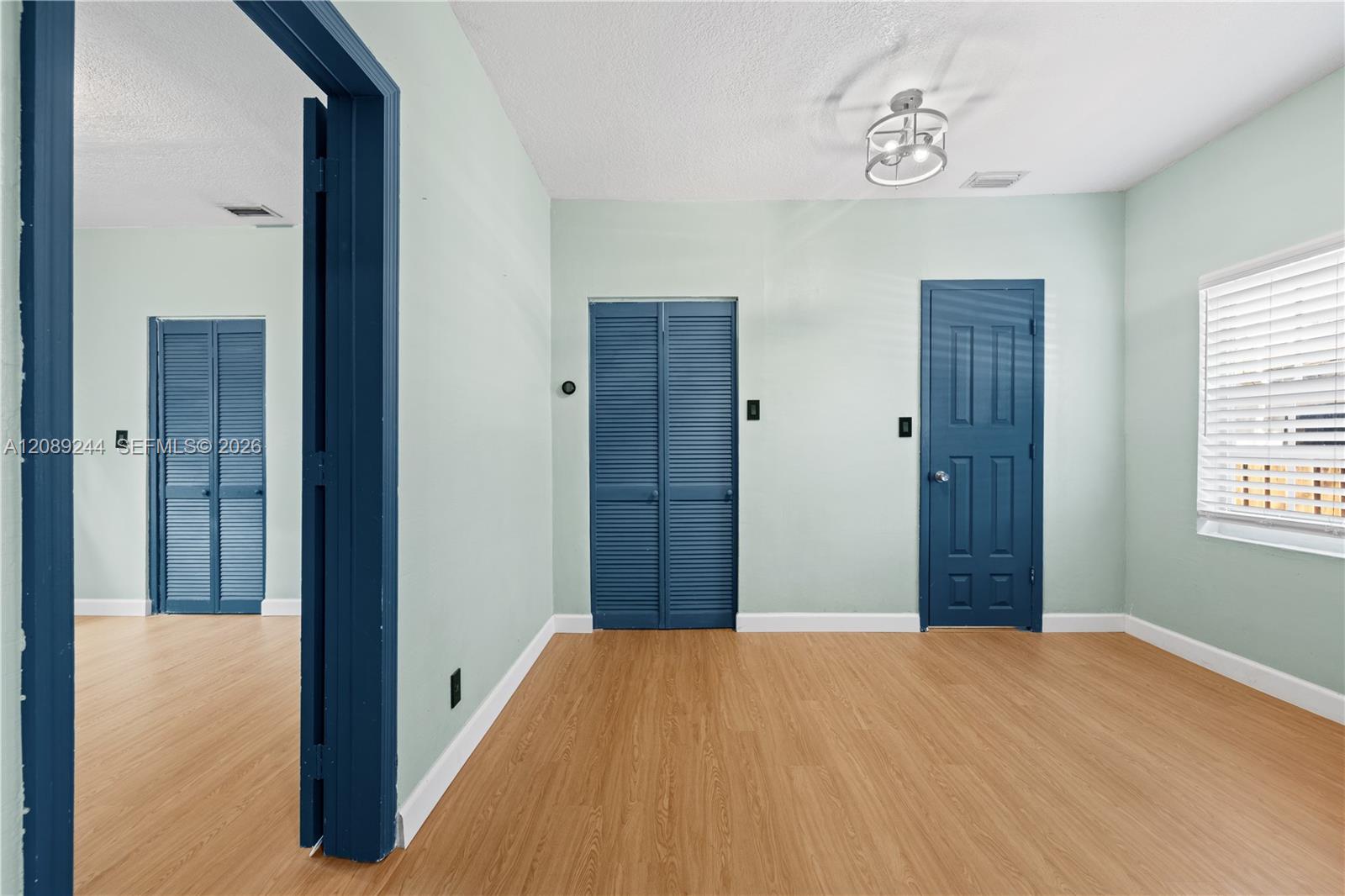 Ver detalles / sq. ft. $ 2026-09-15 0 foto