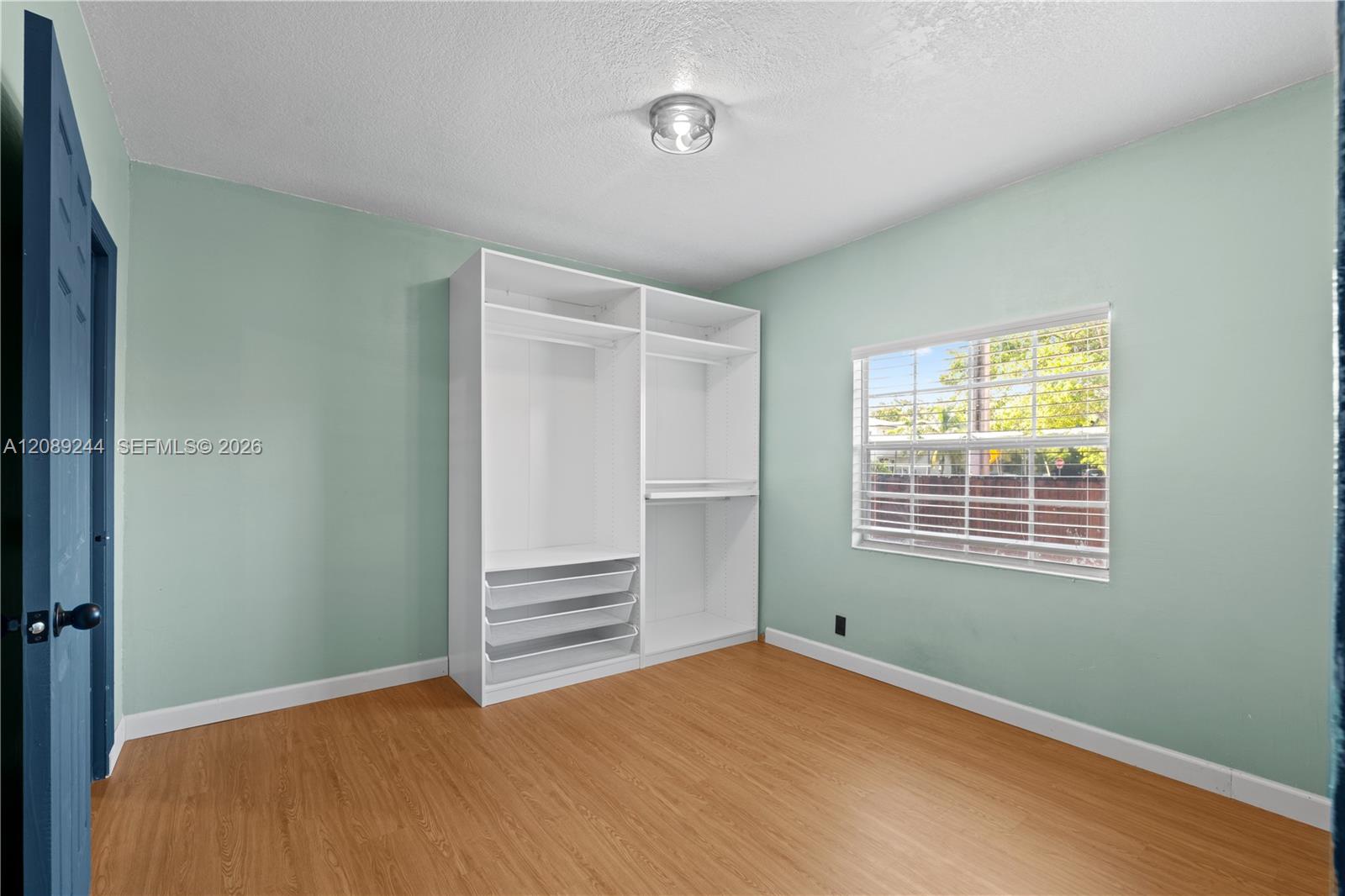 Ver detalles / sq. ft. $ 2026-09-15 0 foto