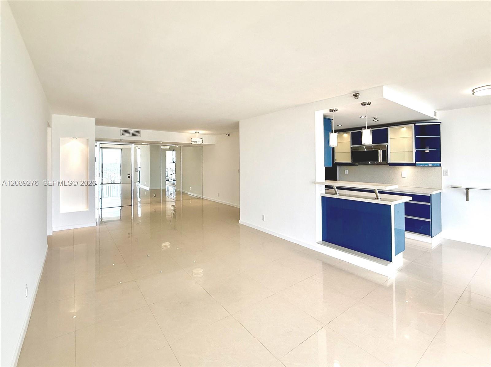 1602 2 / 2 1240 sq. ft. $ 2026-09-15 0 foto