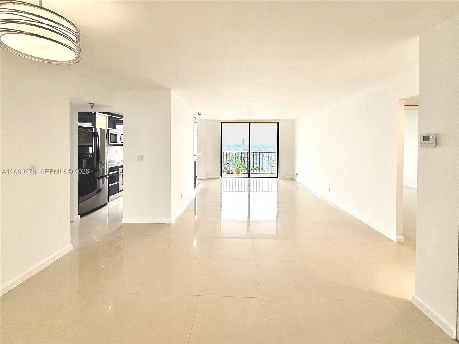 1602 2 / 2 1240 sq. ft. $ 2026-09-15 0 foto